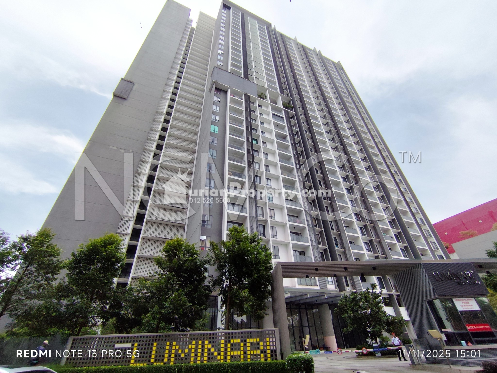 Apartment For Auction at Luminari @ Harbour Place