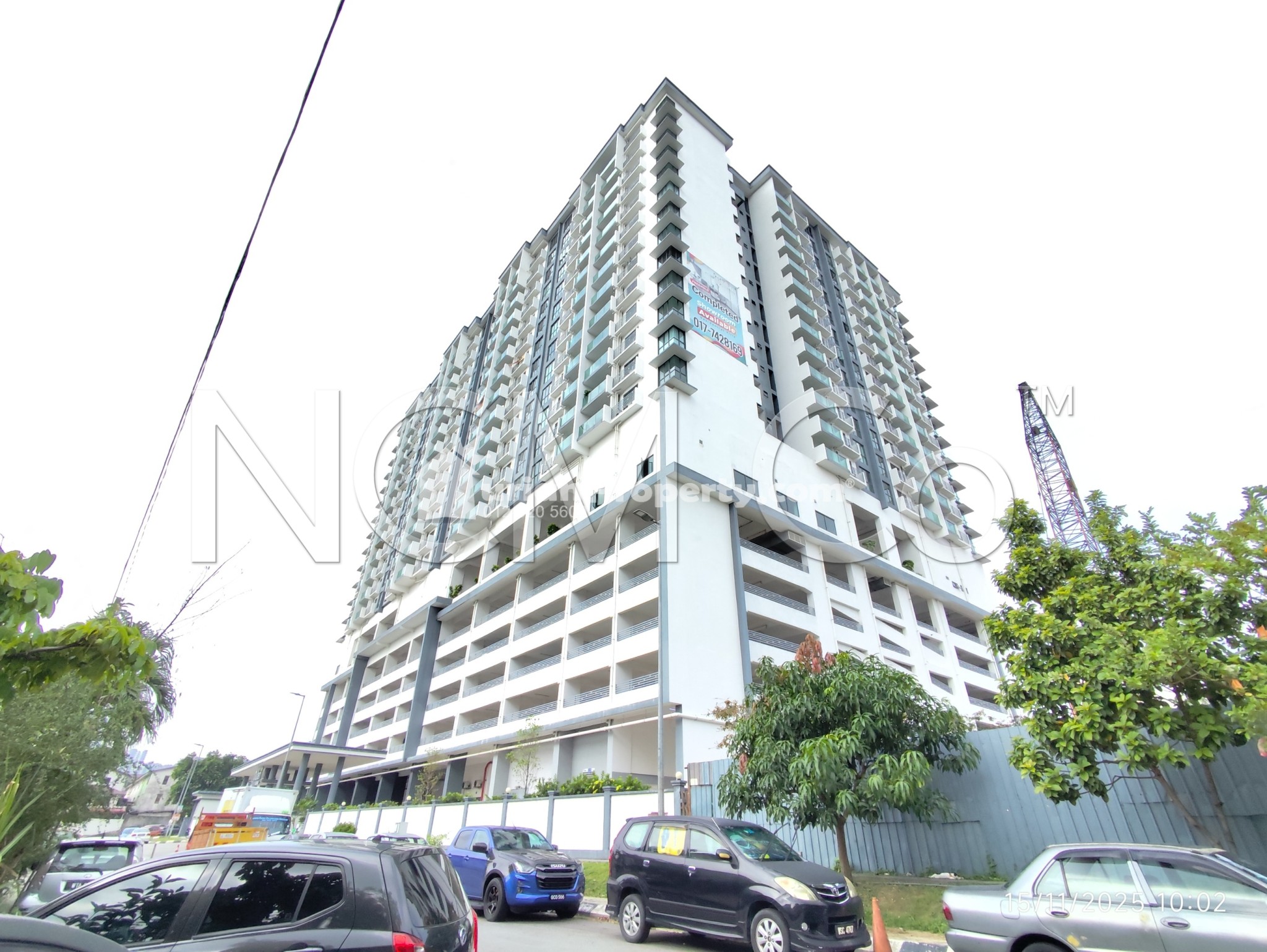 Condo For Auction at Mulberi Condominium