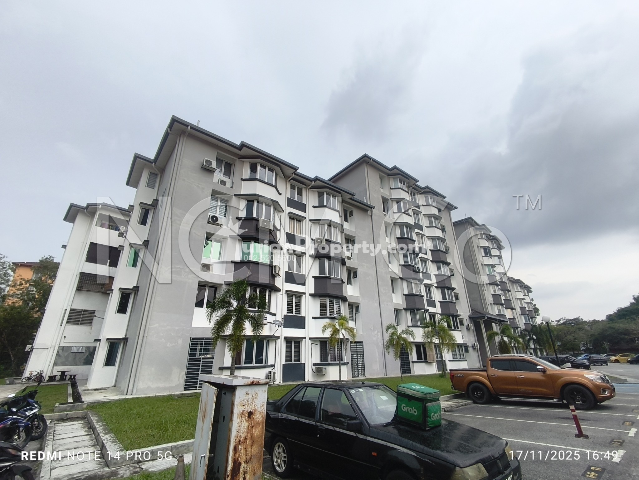 Apartment For Auction at Seroja Apartment