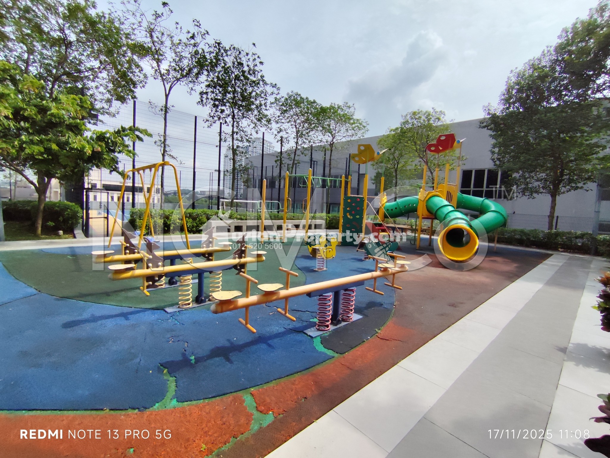 SOHO For Auction at Cybersquare