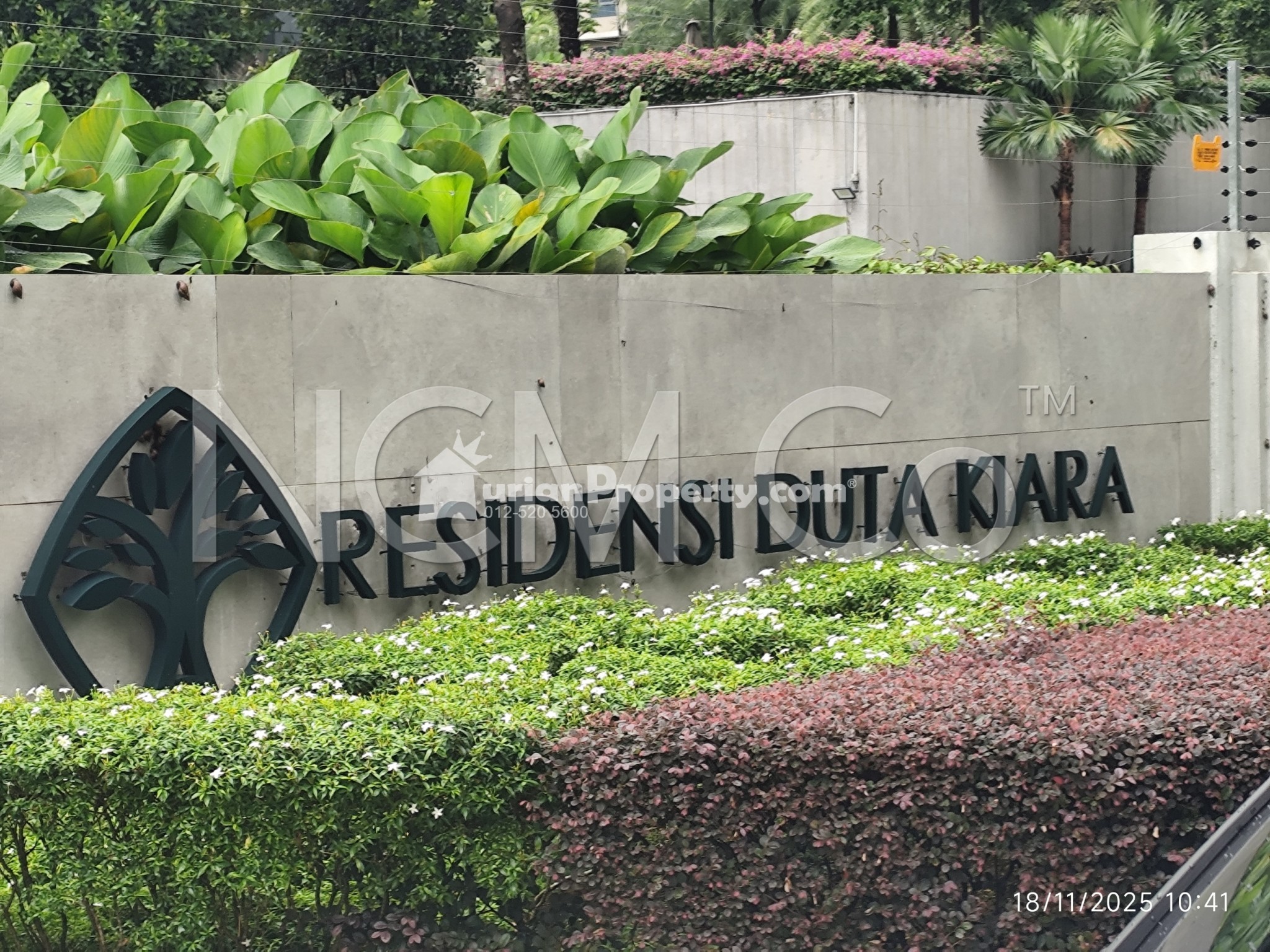 Condo For Auction at Agile