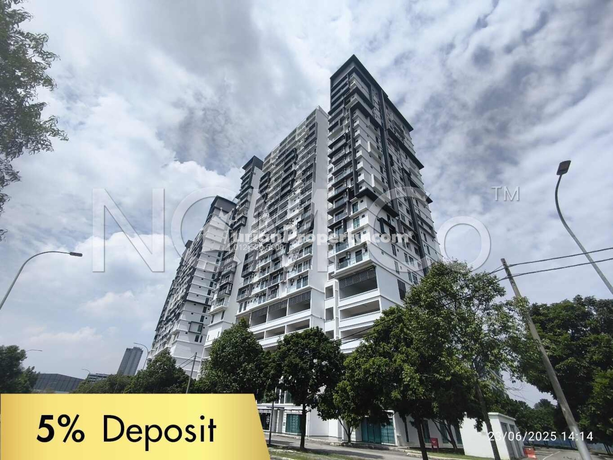 Terrace House For Auction at The Maple Residences