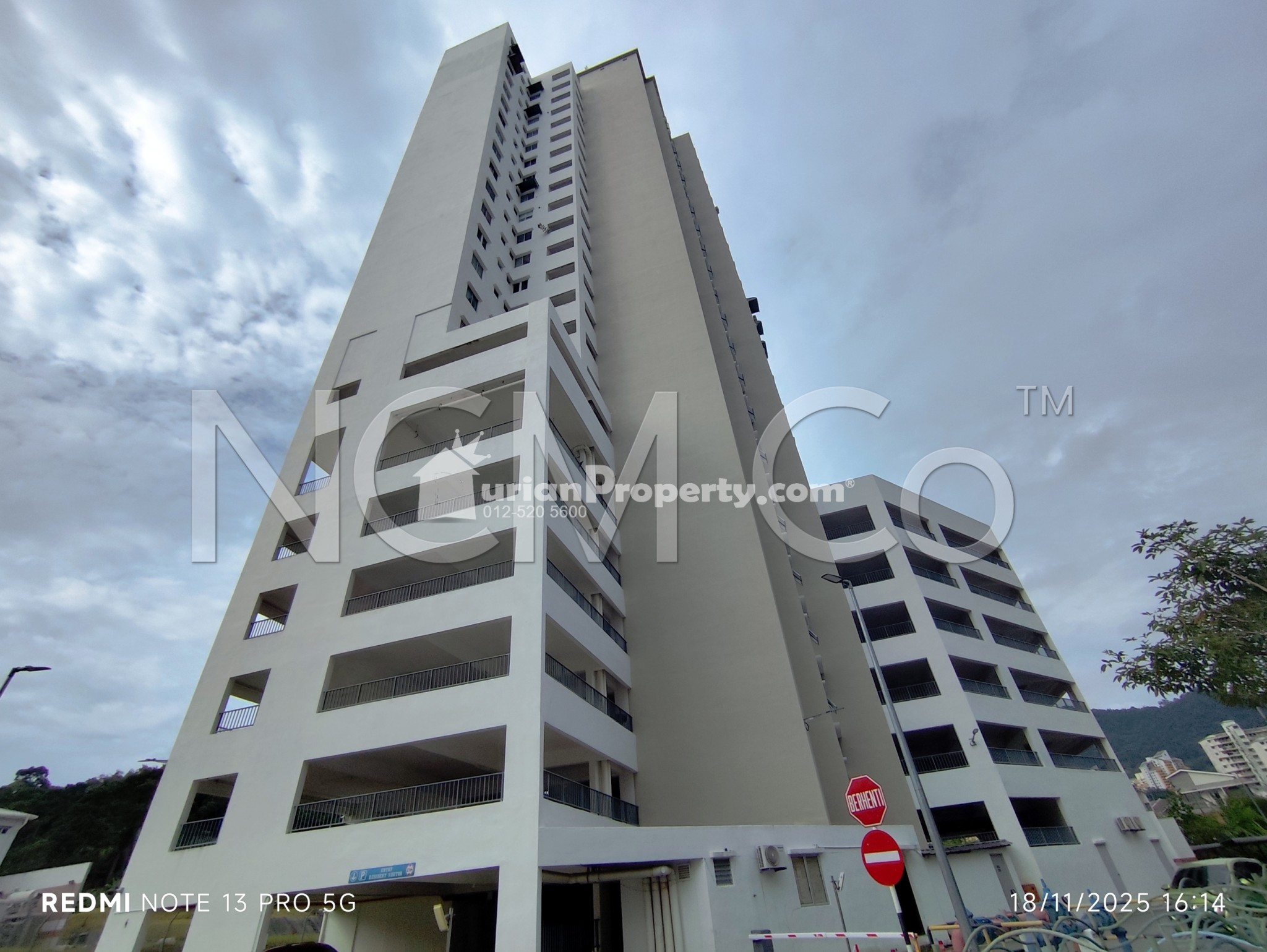 Flat For Auction at Casa Ara Apartment