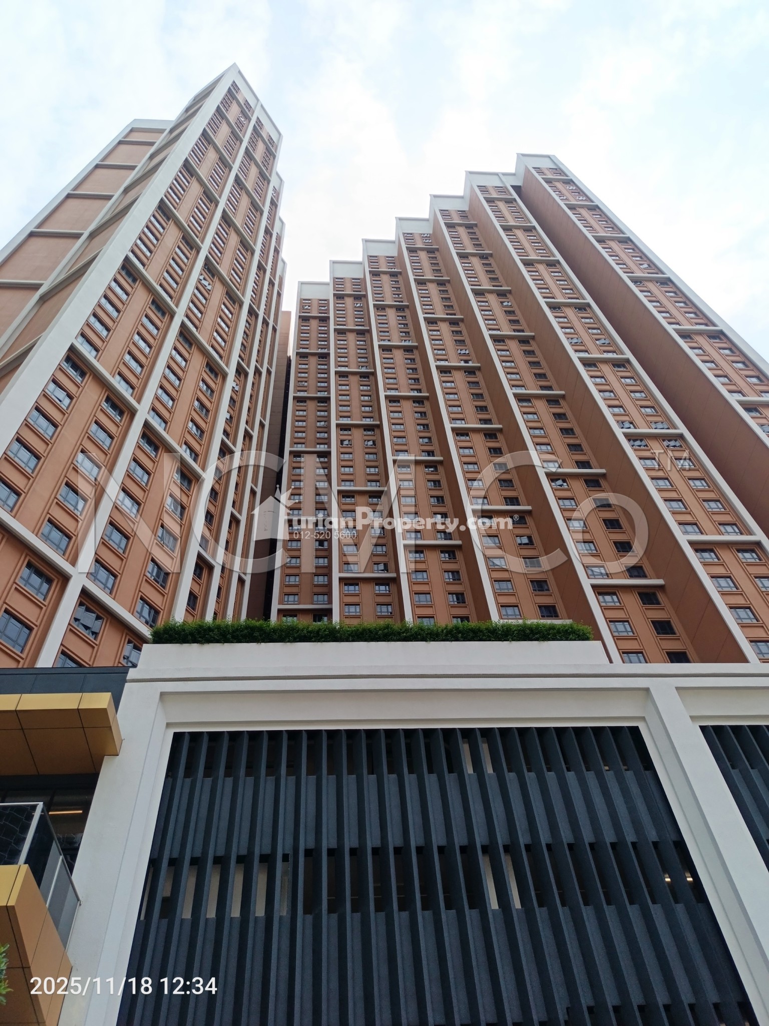 Serviced Residence For Auction at D'Vine Residences