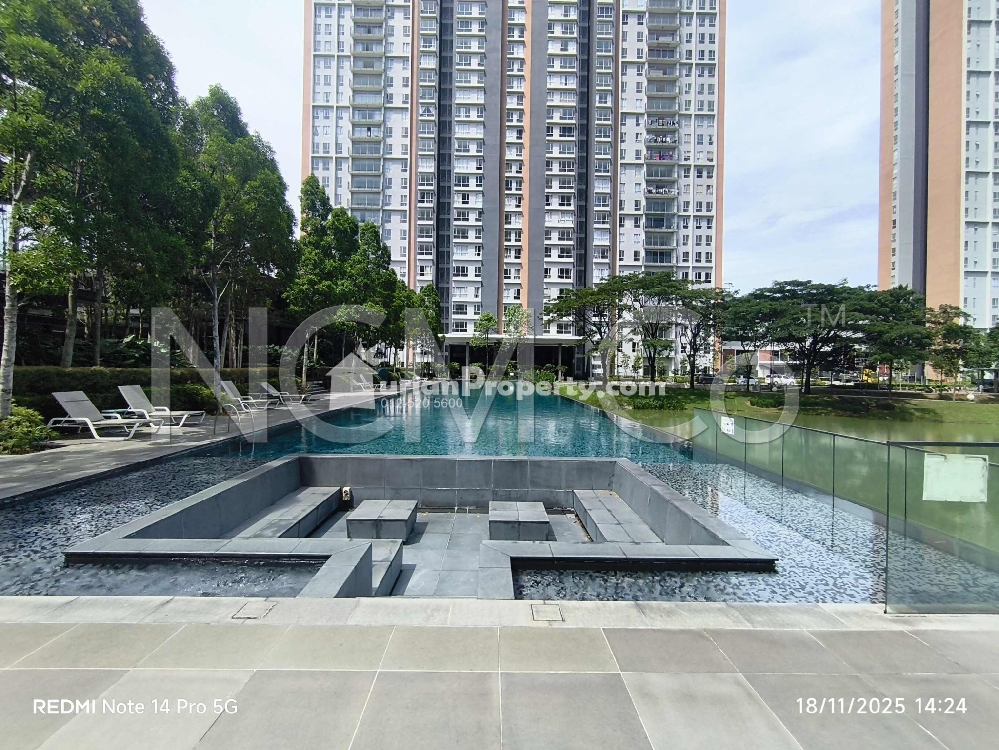 Condo For Auction at Emerald Hills