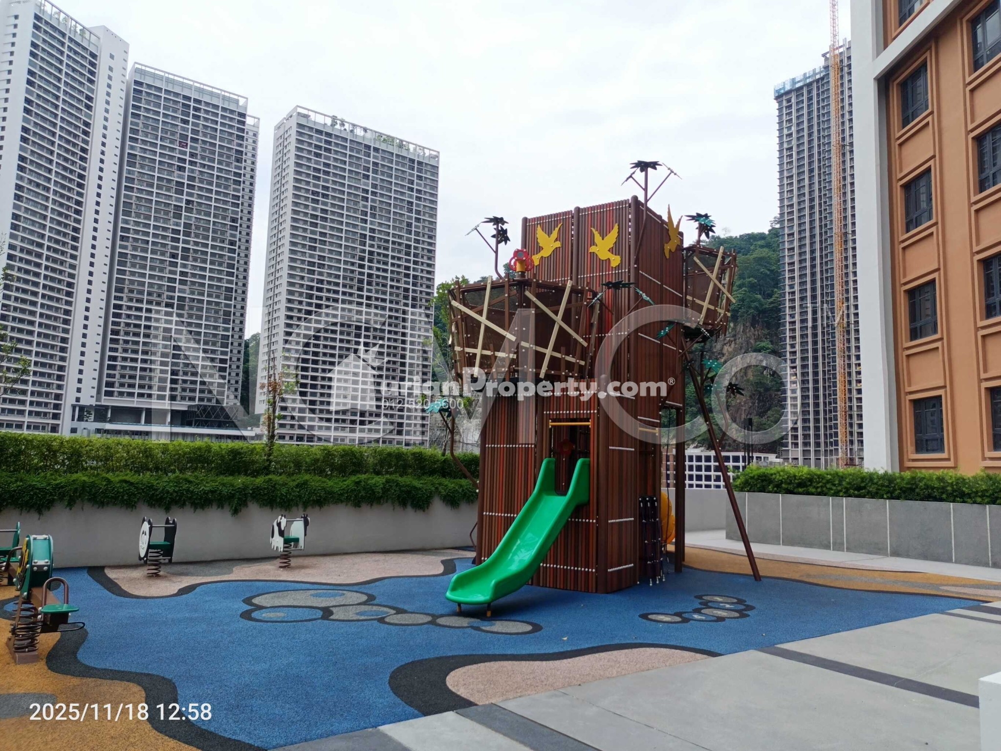 Serviced Residence For Auction at D'Vine Residences