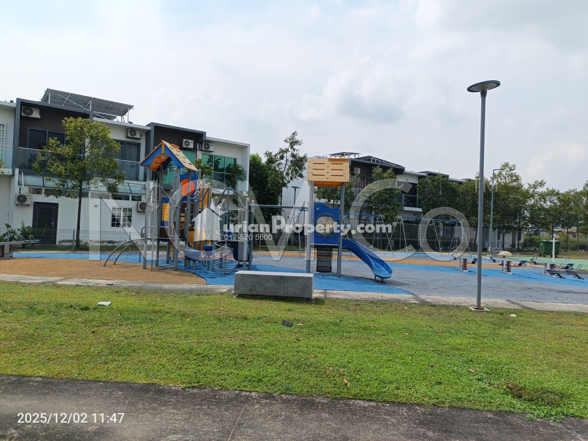 Terrace House For Auction at Casaview @ Cybersouth