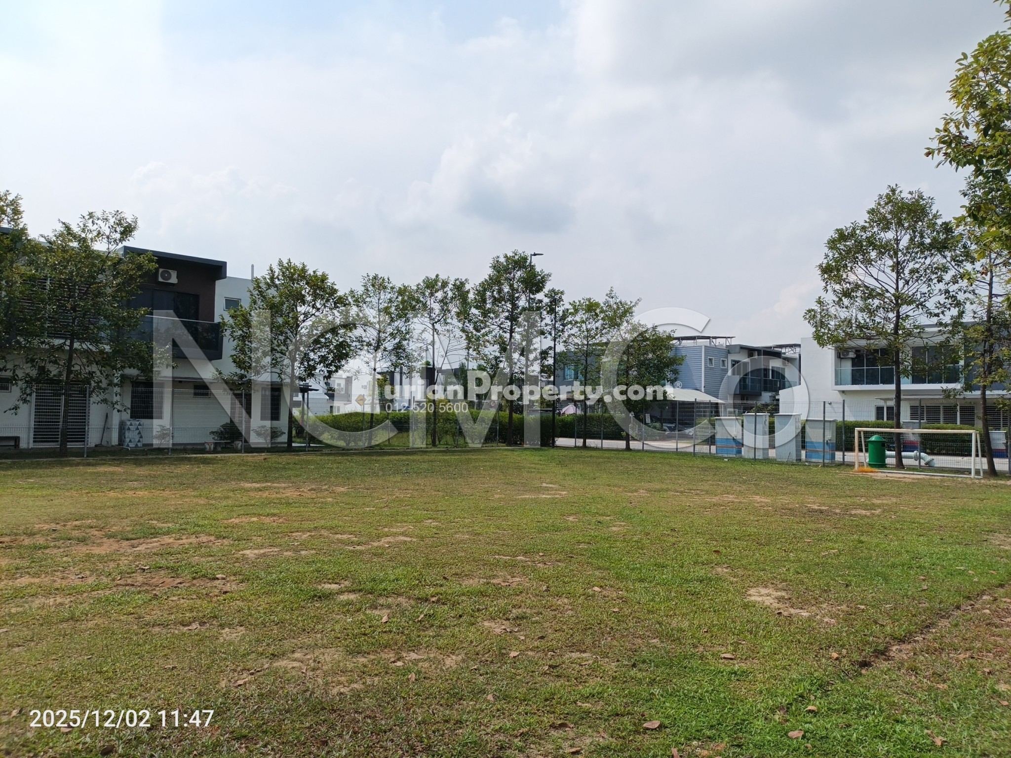 Terrace House For Auction at Casaview @ Cybersouth