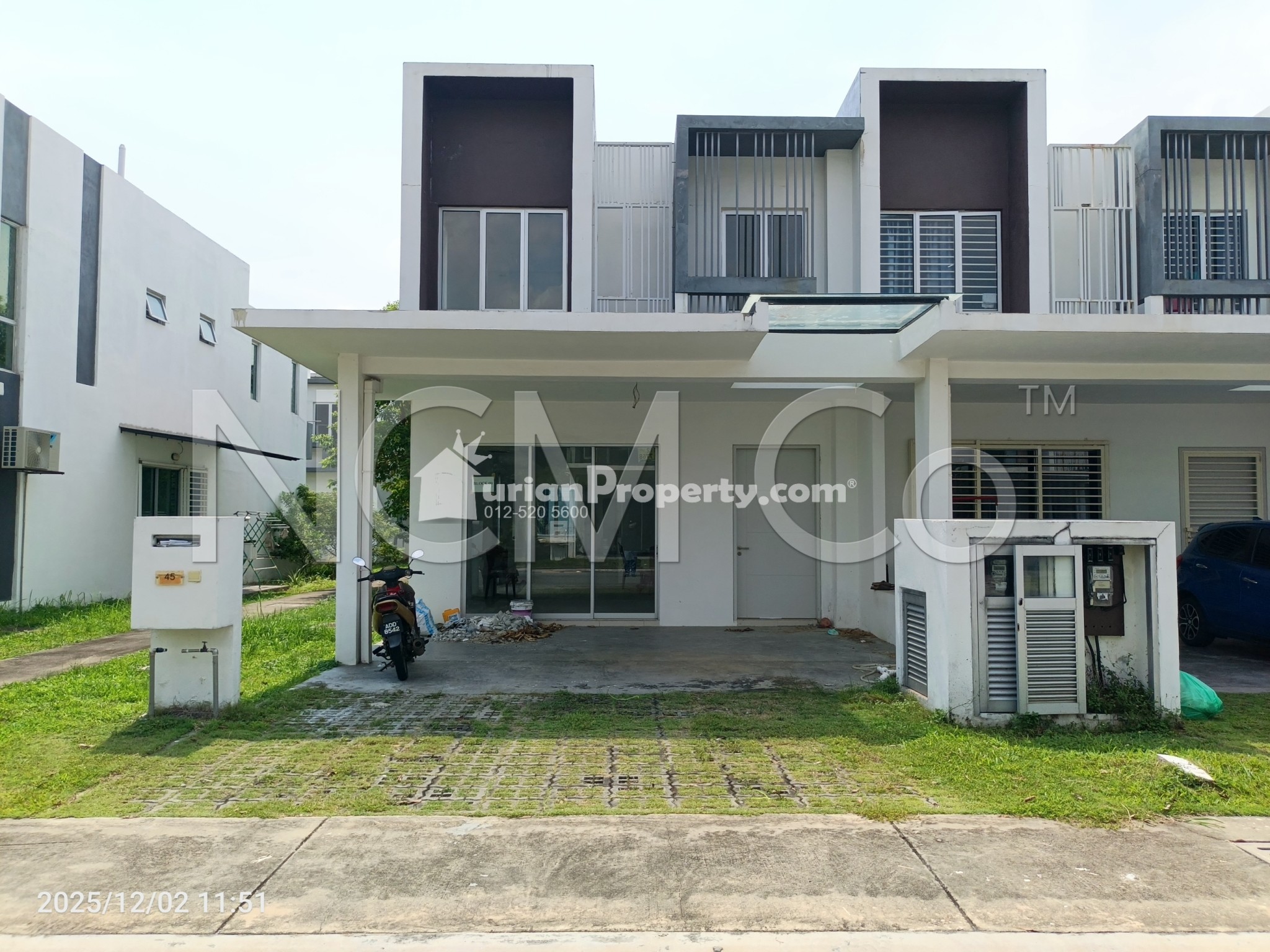 Terrace House For Auction at Casaview @ Cybersouth