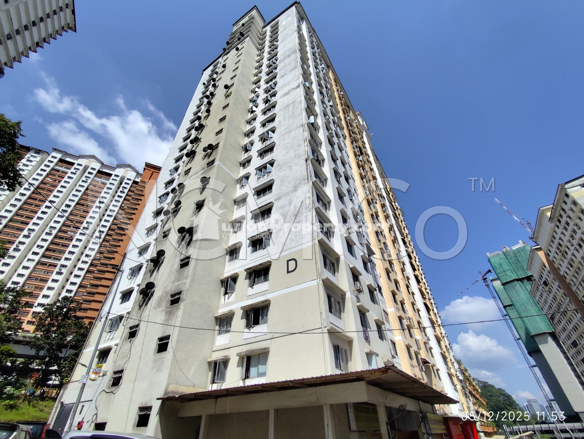Apartment For Auction at Flora Damansara Apartment