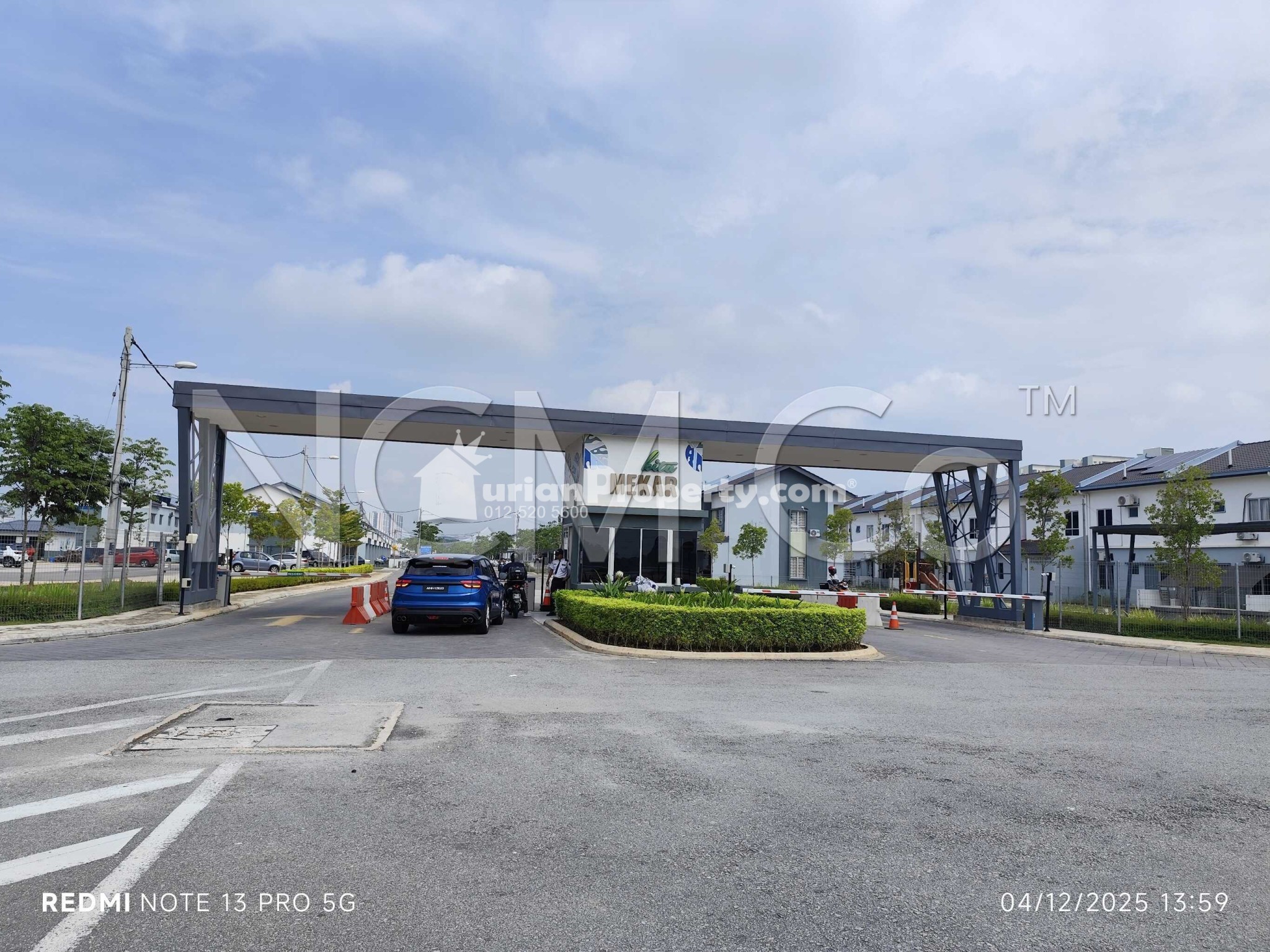 Terrace House For Auction at Kita Mekar