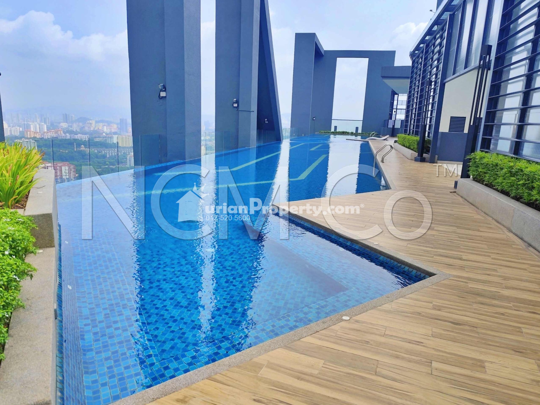 Serviced Residence For Auction at 8th & Stellar