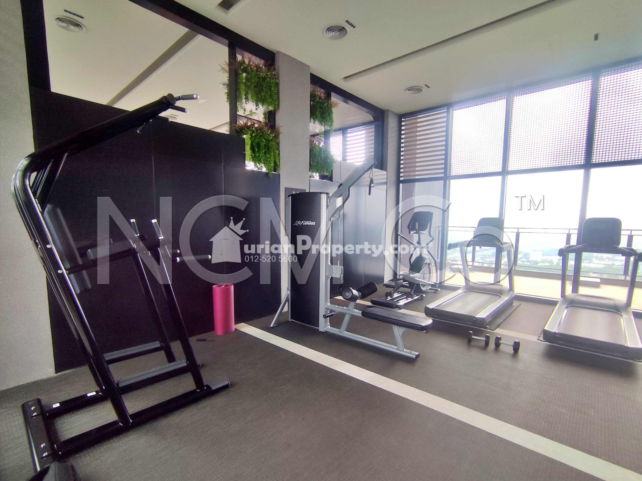 Serviced Residence For Auction at 8th & Stellar