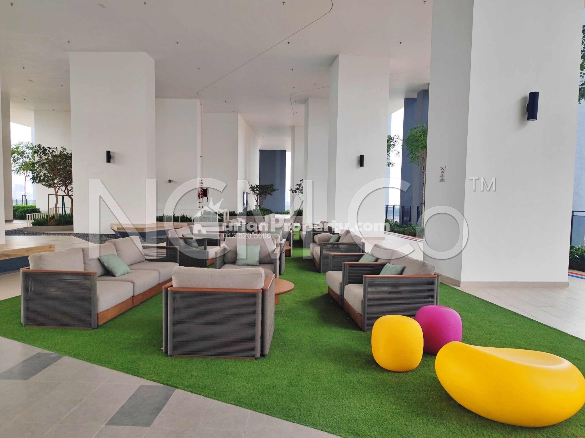 Serviced Residence For Auction at 8th & Stellar