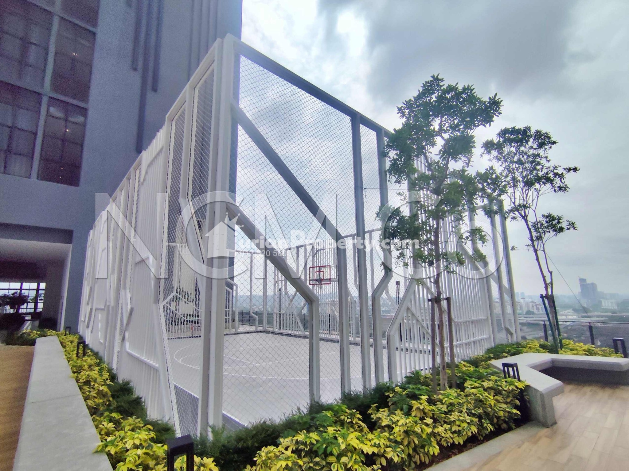 Serviced Residence For Auction at 8th & Stellar