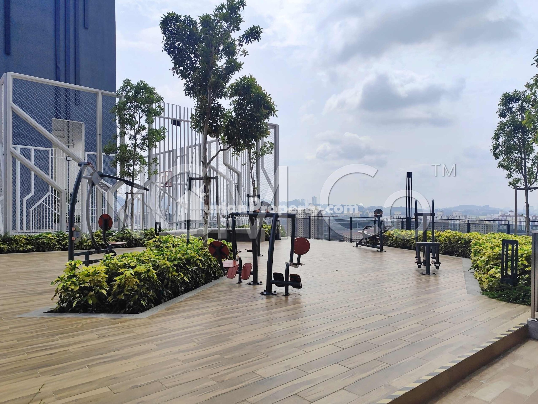 Serviced Residence For Auction at 8th & Stellar