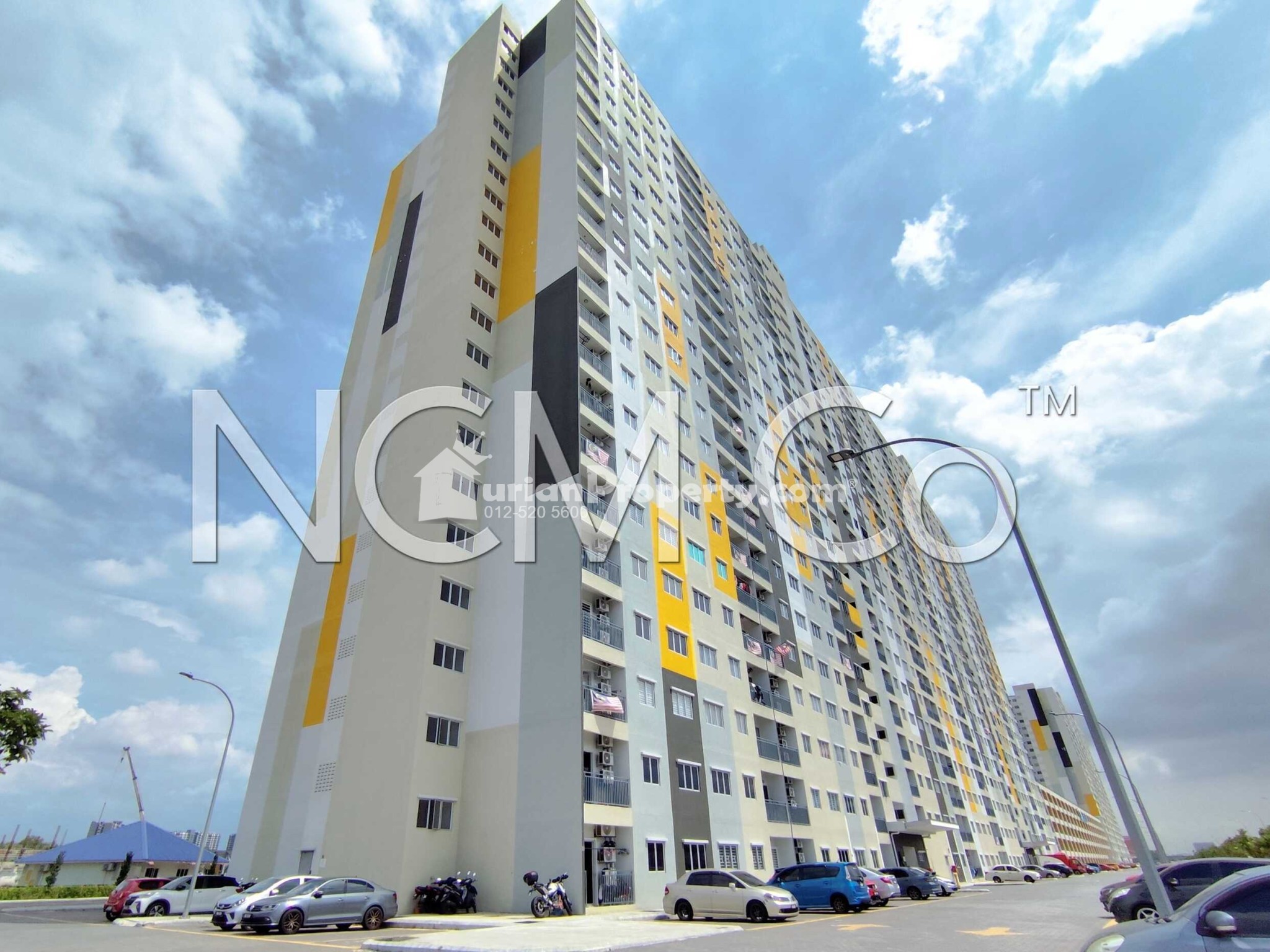 Apartment For Auction at Idaman BSP Apartment