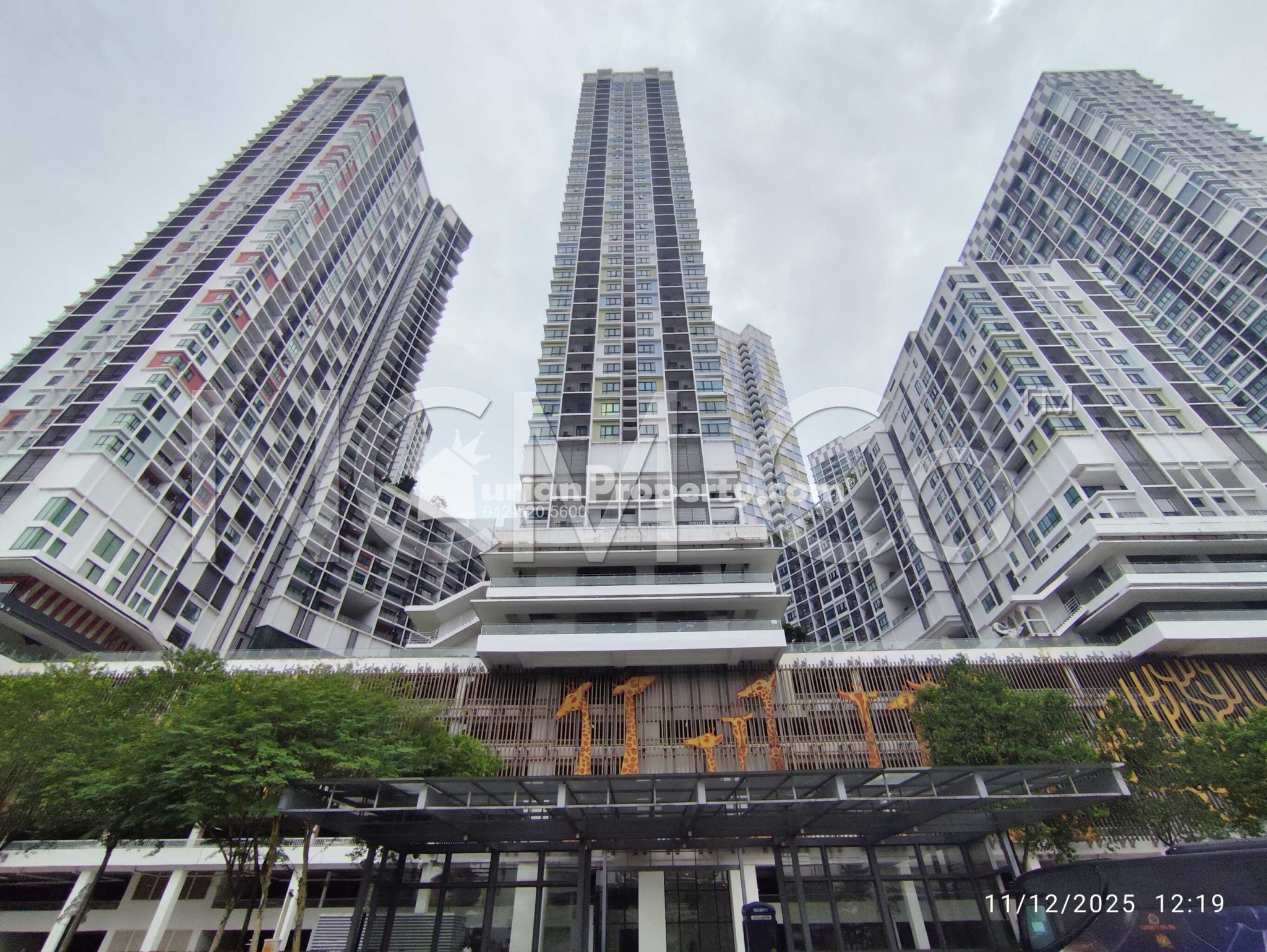 SOHO For Auction at i Soho