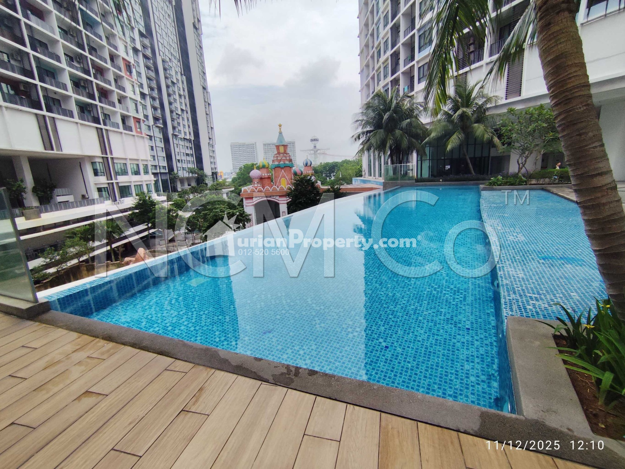 SOHO For Auction at i Soho