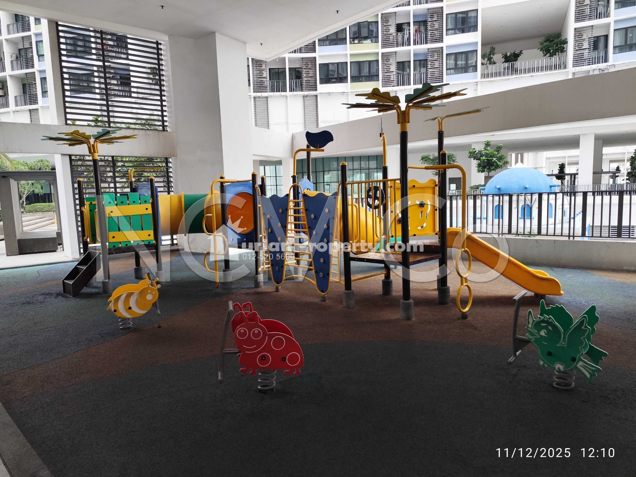 SOHO For Auction at i Soho