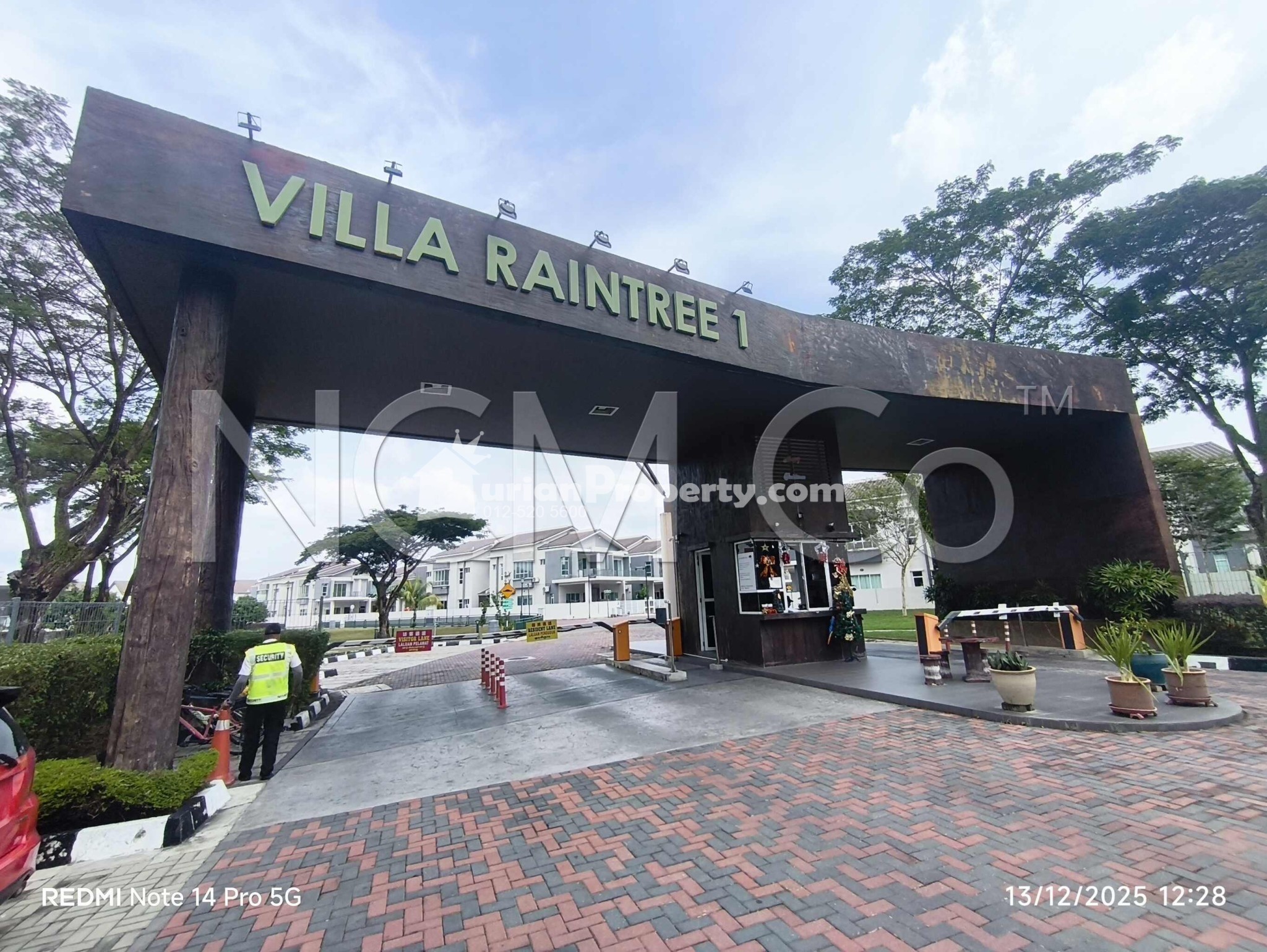 Terrace House For Auction at Raintree Park @ Pearl City