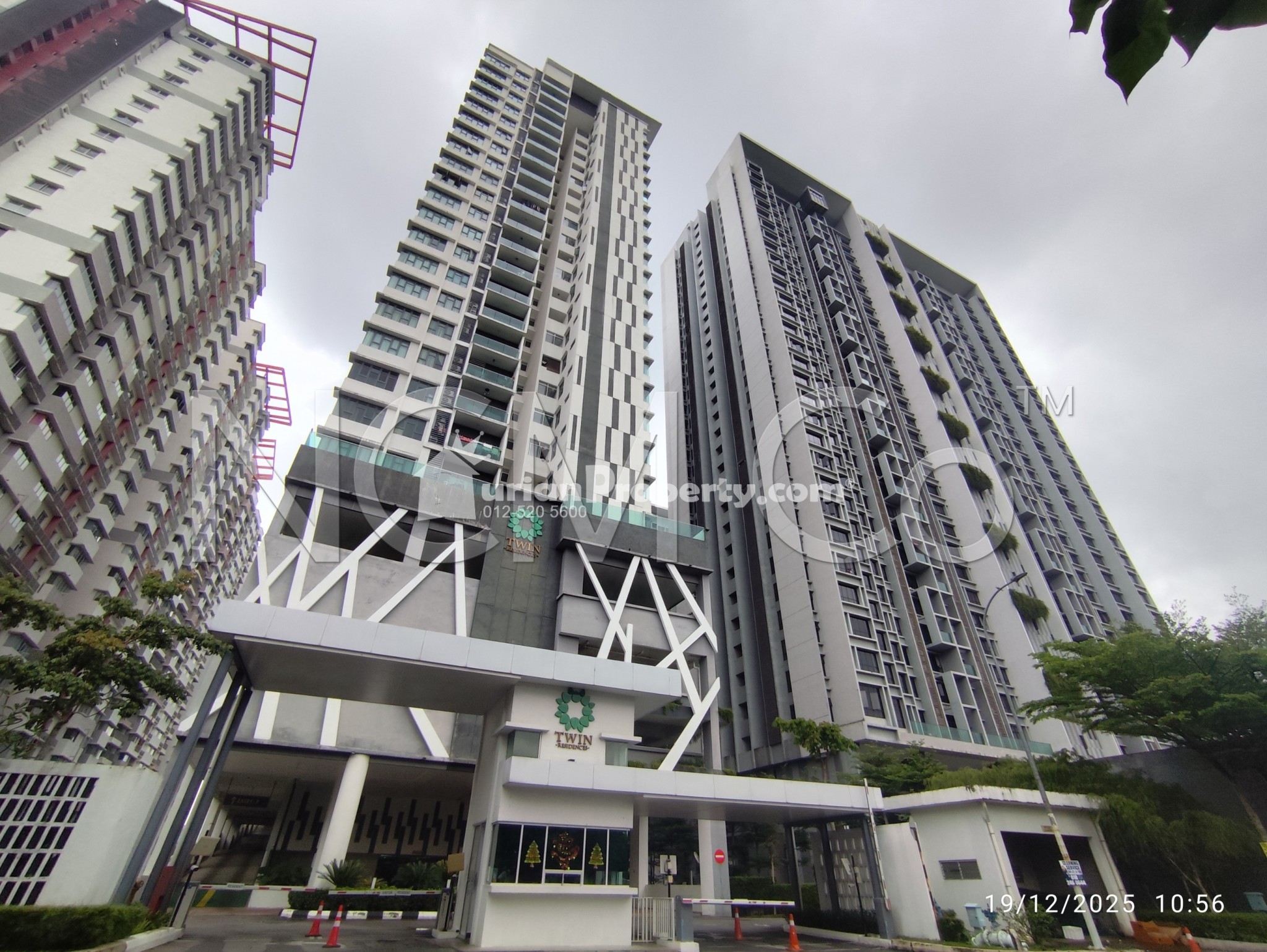Serviced Residence For Auction at Twinz Residences