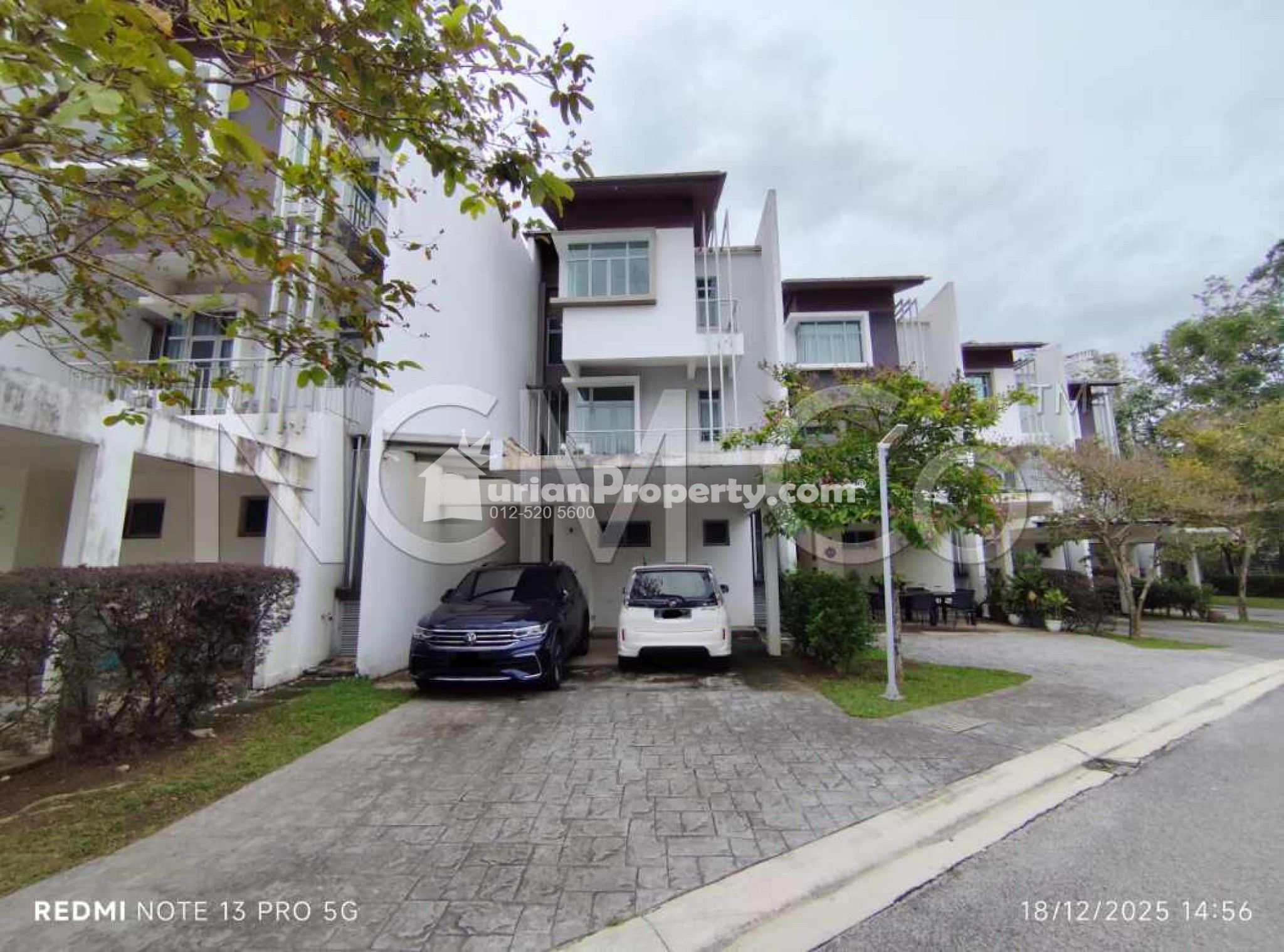 Terrace House For Auction at Schumann