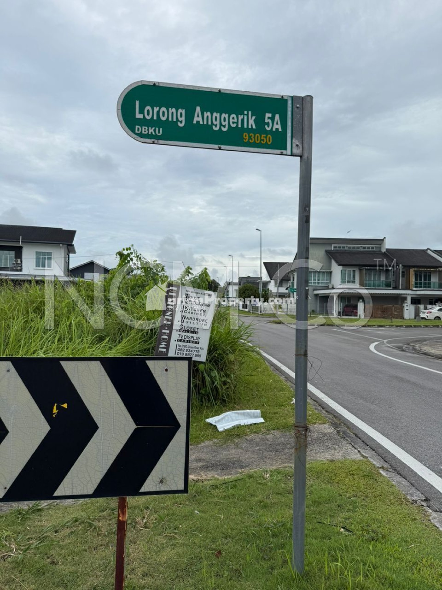 Terrace House For Auction at Kuching