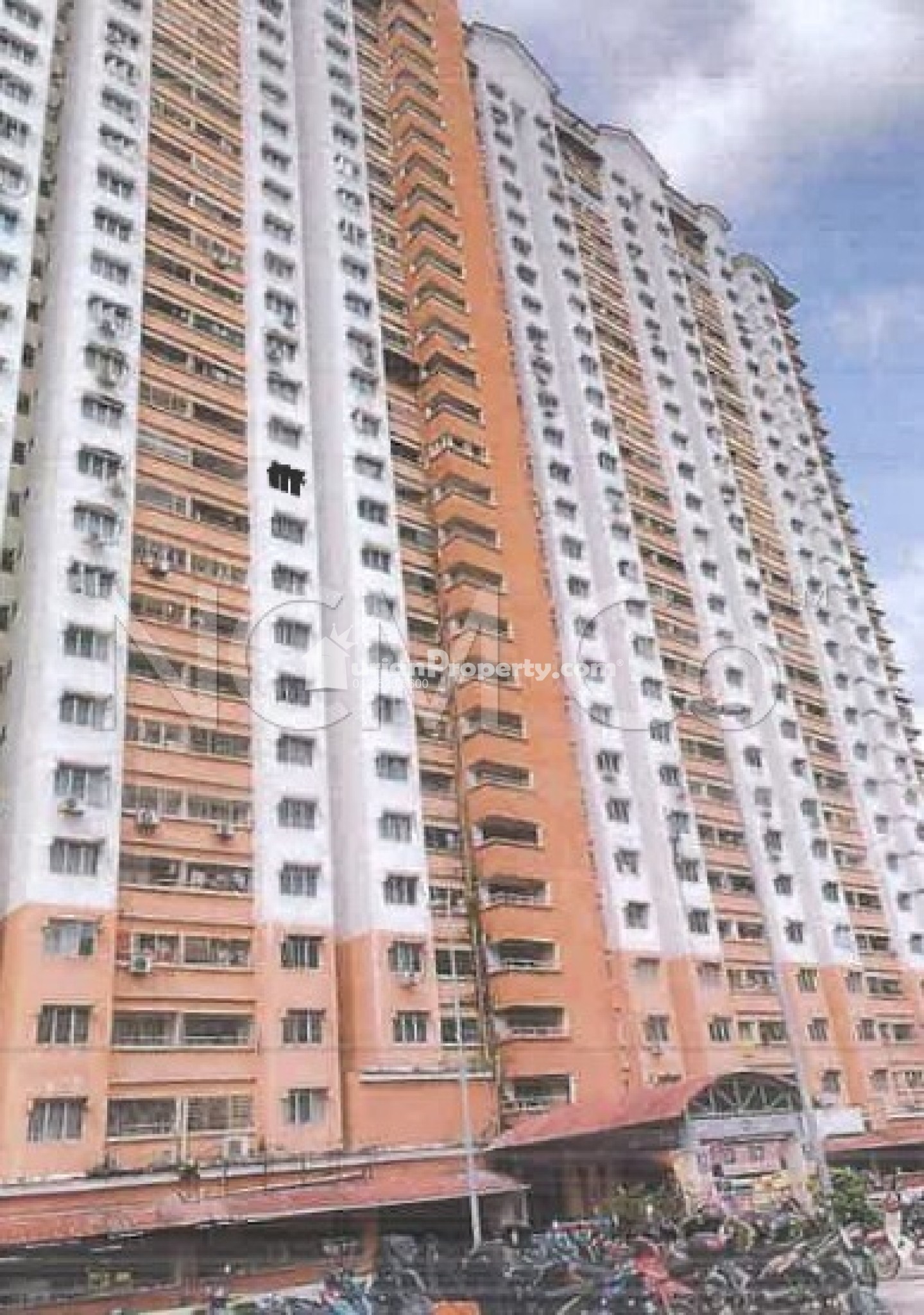 Apartment For Auction at Flora Damansara Apartment
