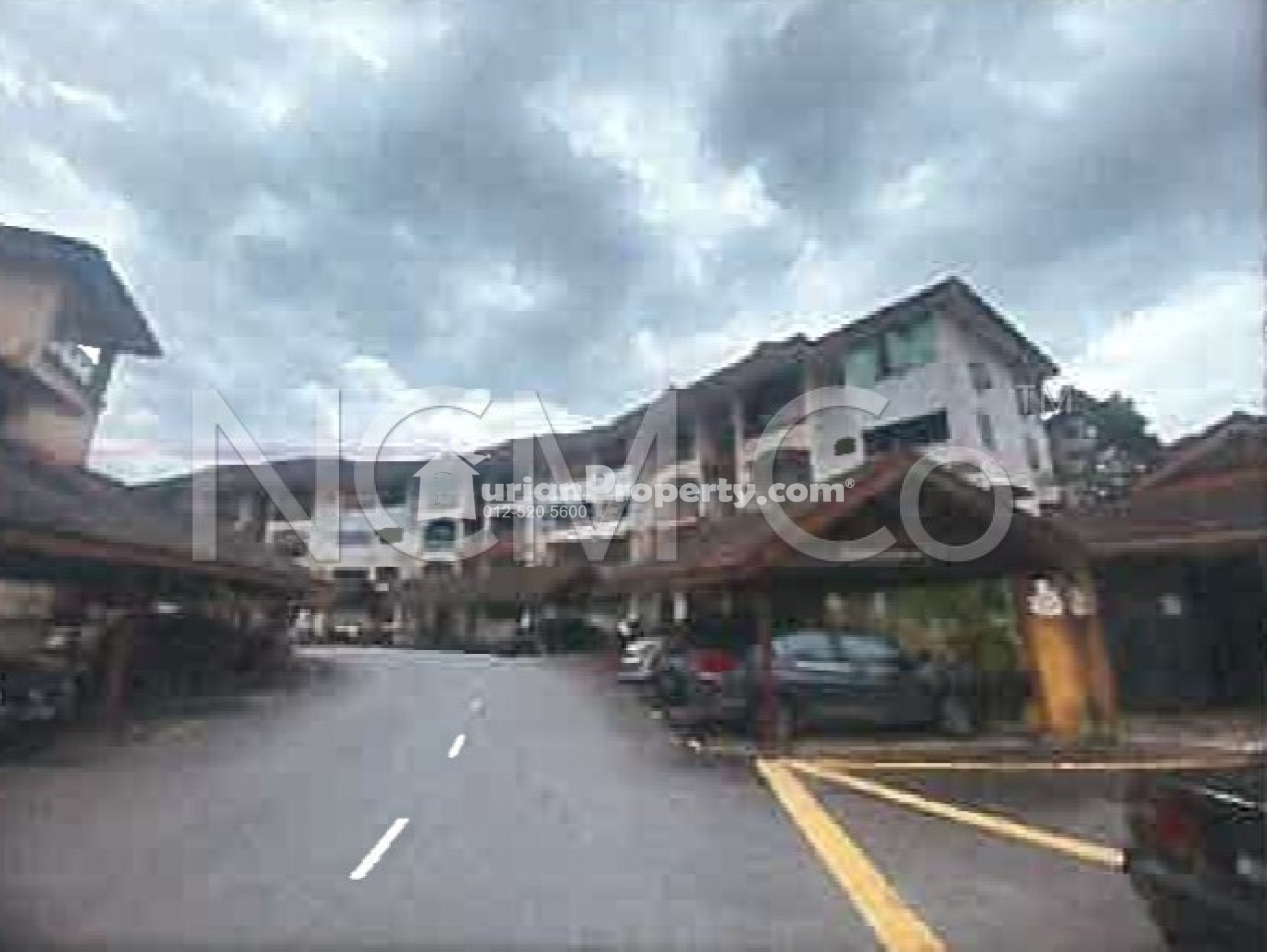 Condo For Auction at Villa Duta