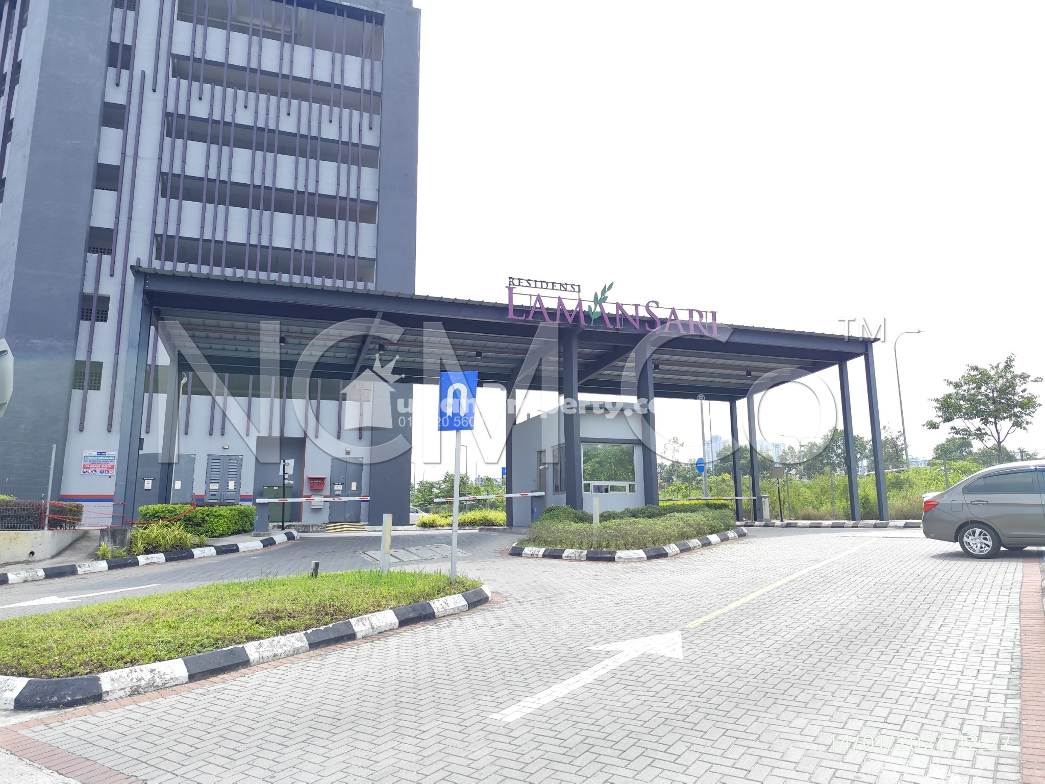 Apartment For Auction at Laman Sari