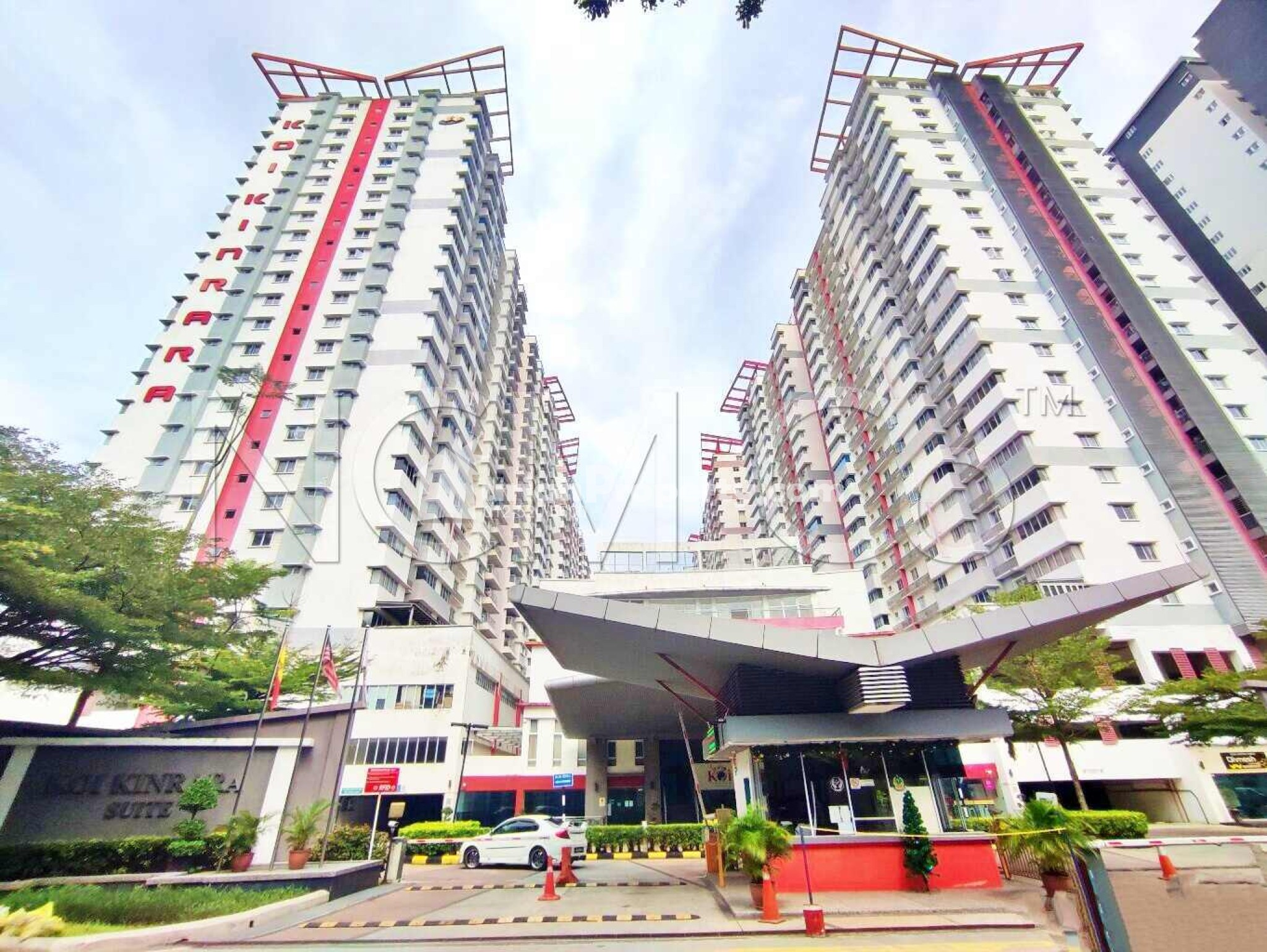 Serviced Residence For Auction at Koi Kinrara