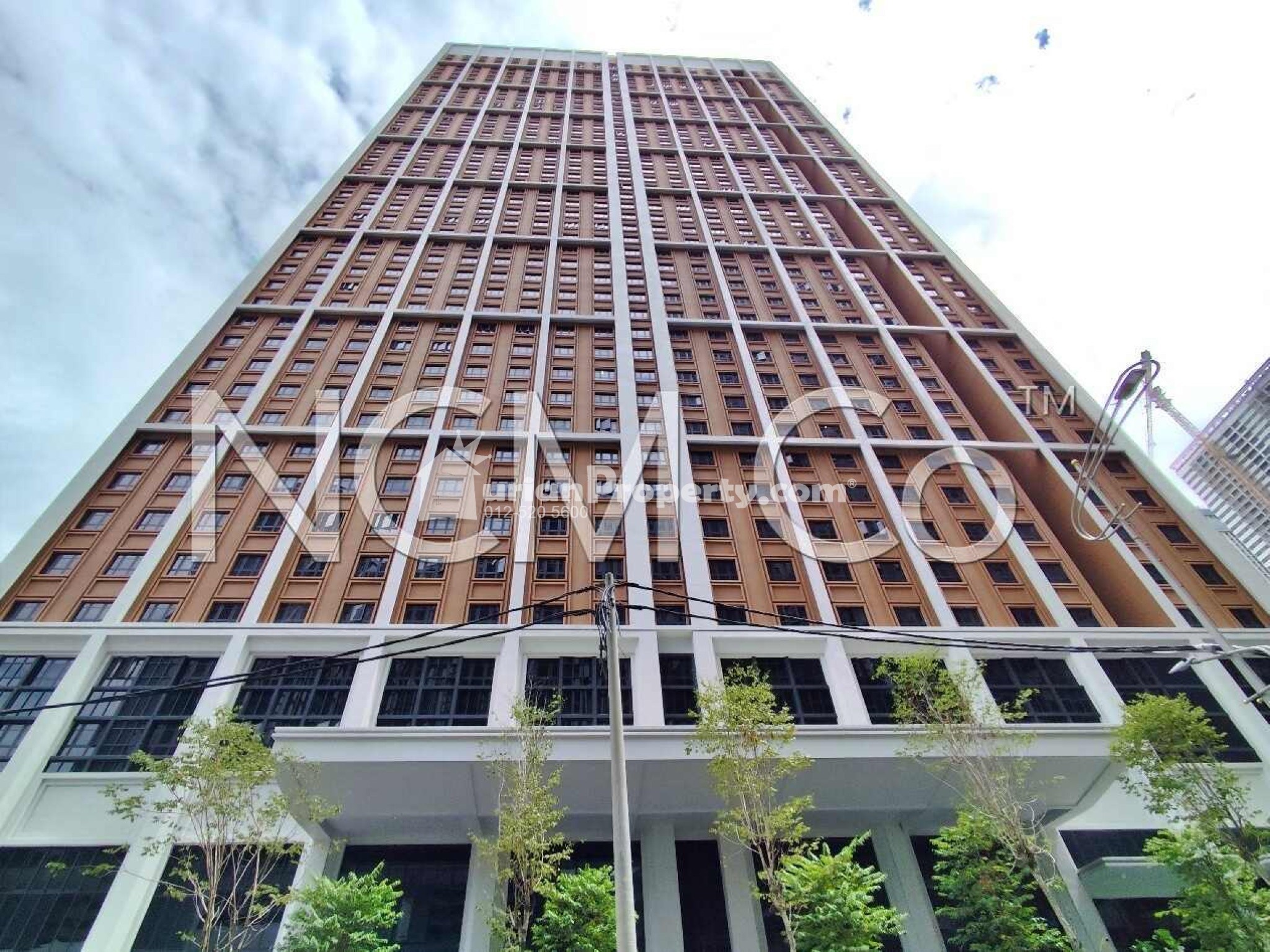 Serviced Residence For Auction at D'Vine Residences