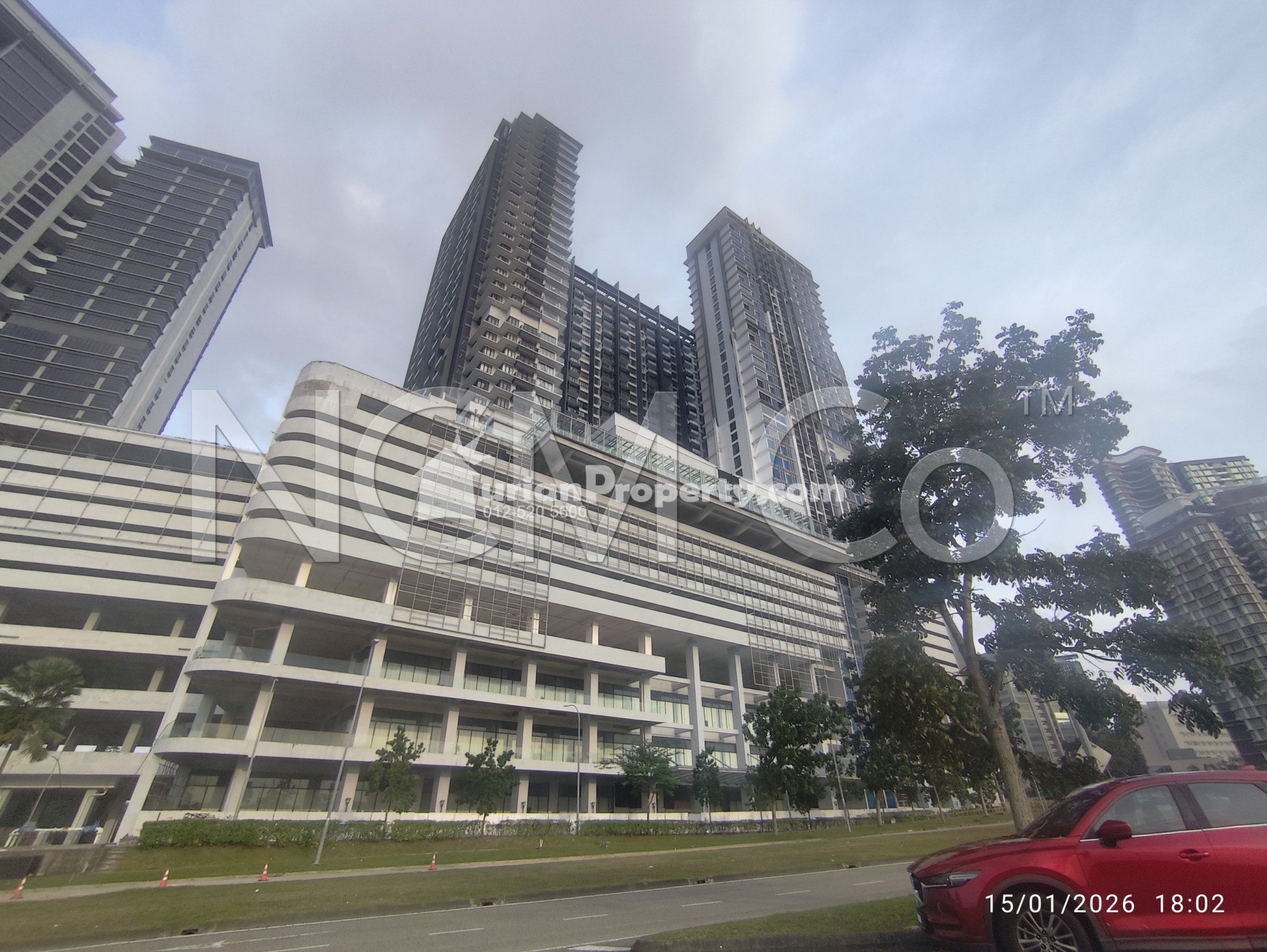 SOFO For Auction at D'Pristine