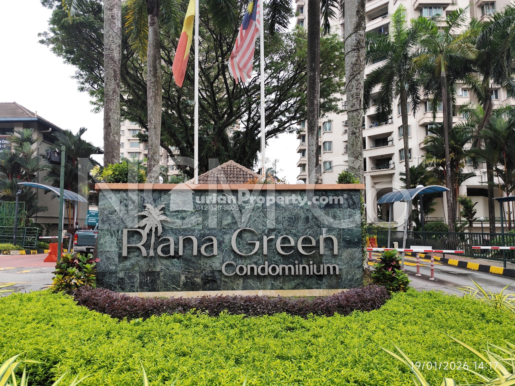 Condo For Auction at Riana Green