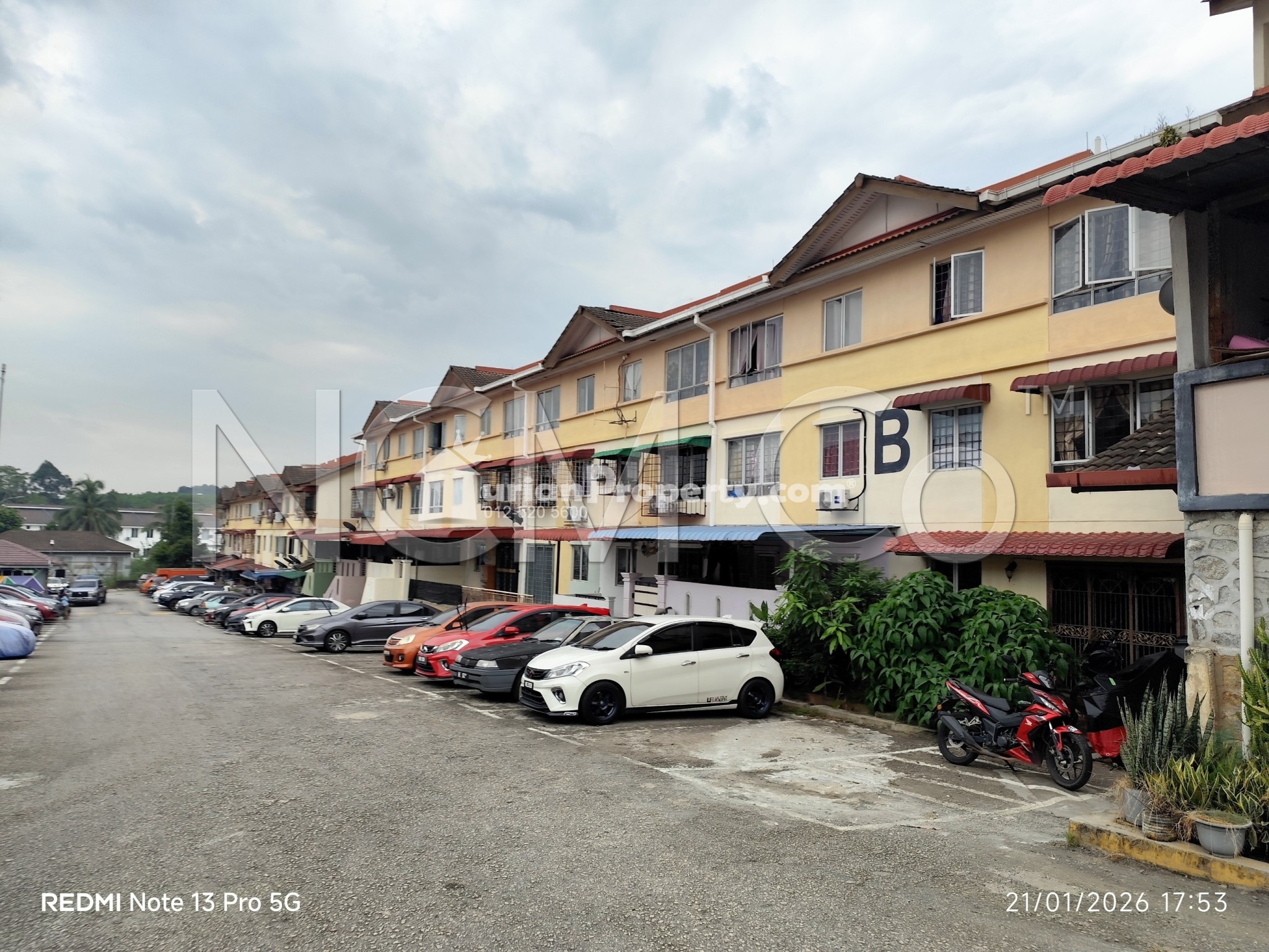 Apartment For Auction at Dahlia Apartment