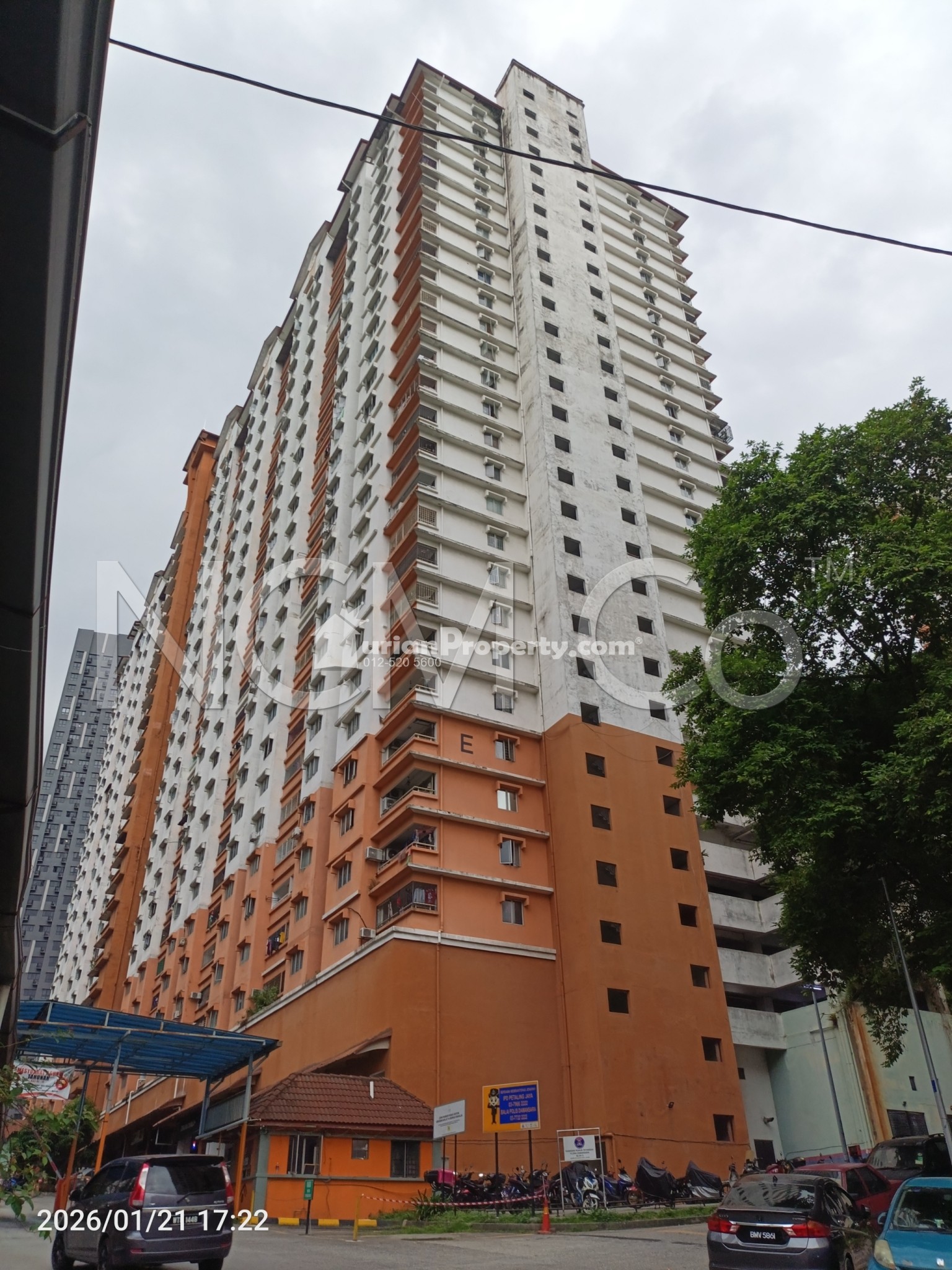 Apartment For Auction at Flora Damansara Apartment