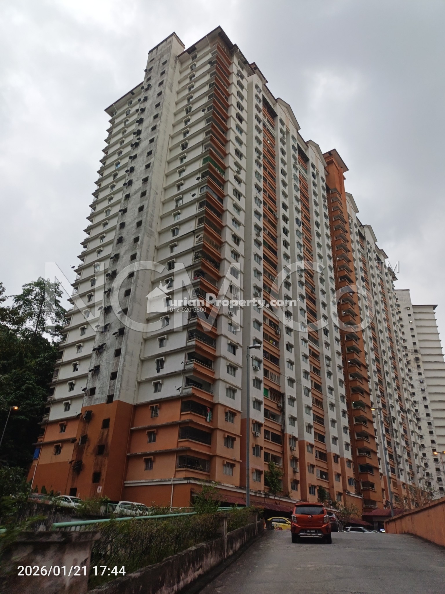 Apartment For Auction at Flora Damansara Apartment
