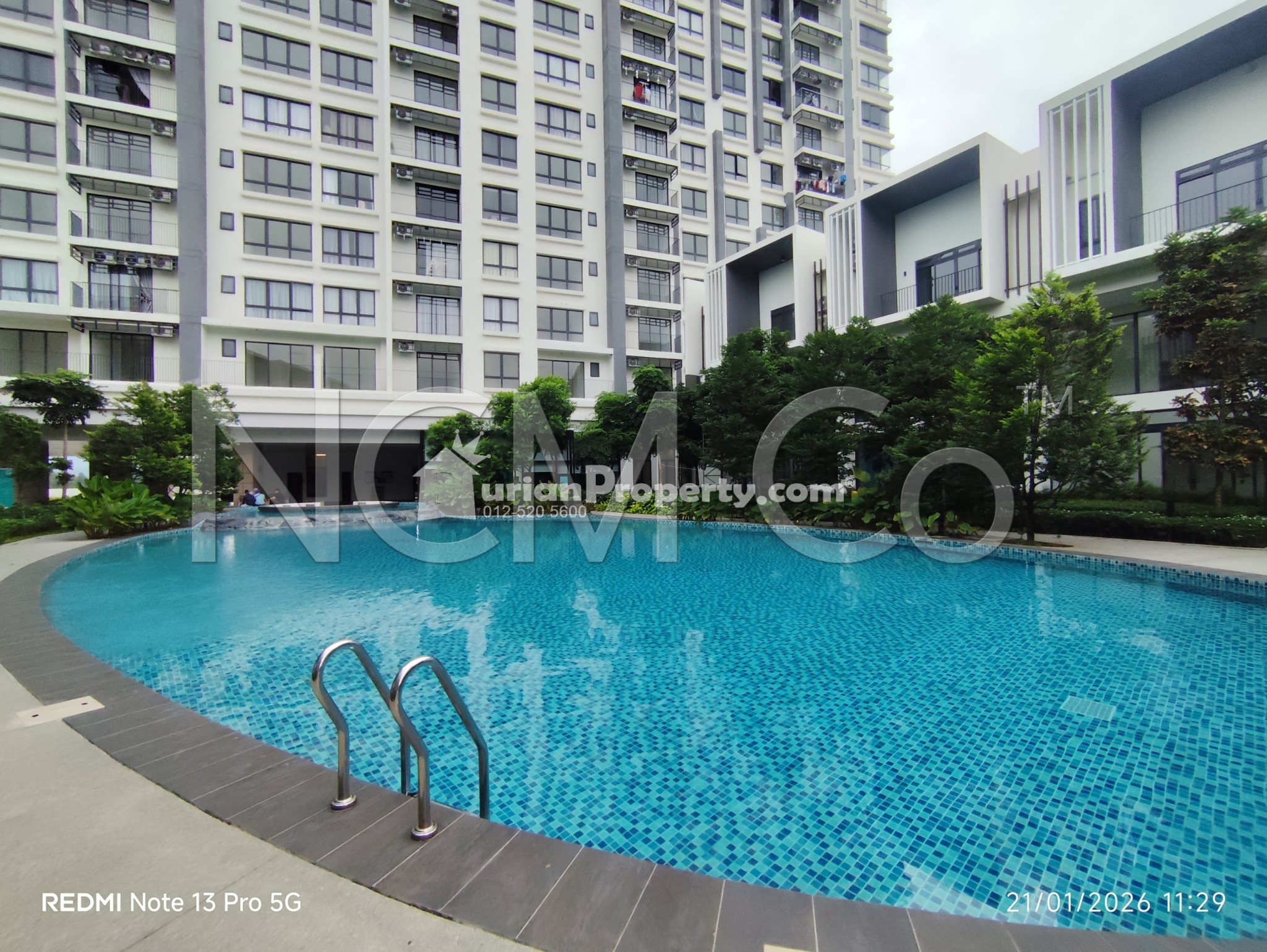 Condo For Auction at Alstonia