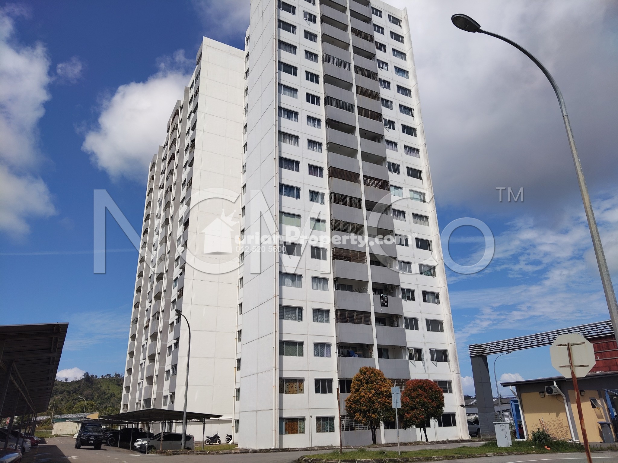 Apartment For Auction at Puncak Gloxinia