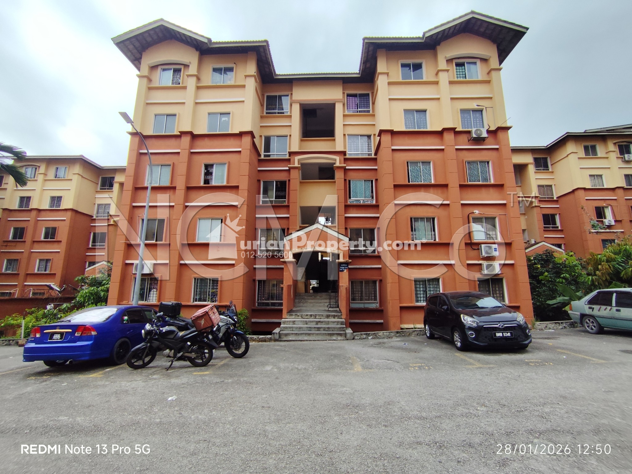 Apartment For Auction at Astana Alam 2