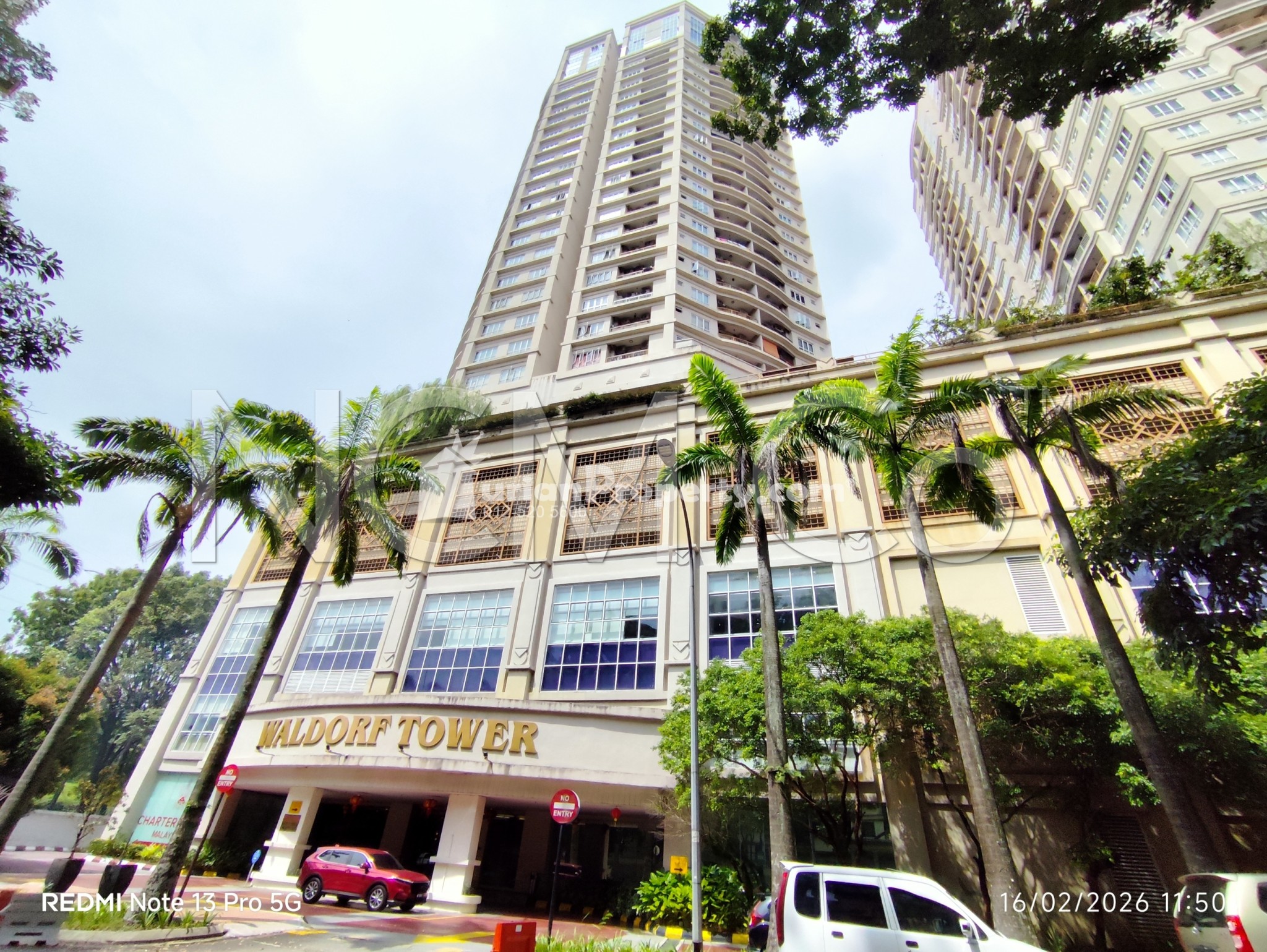 Serviced Residence For Auction at Waldorf Tower