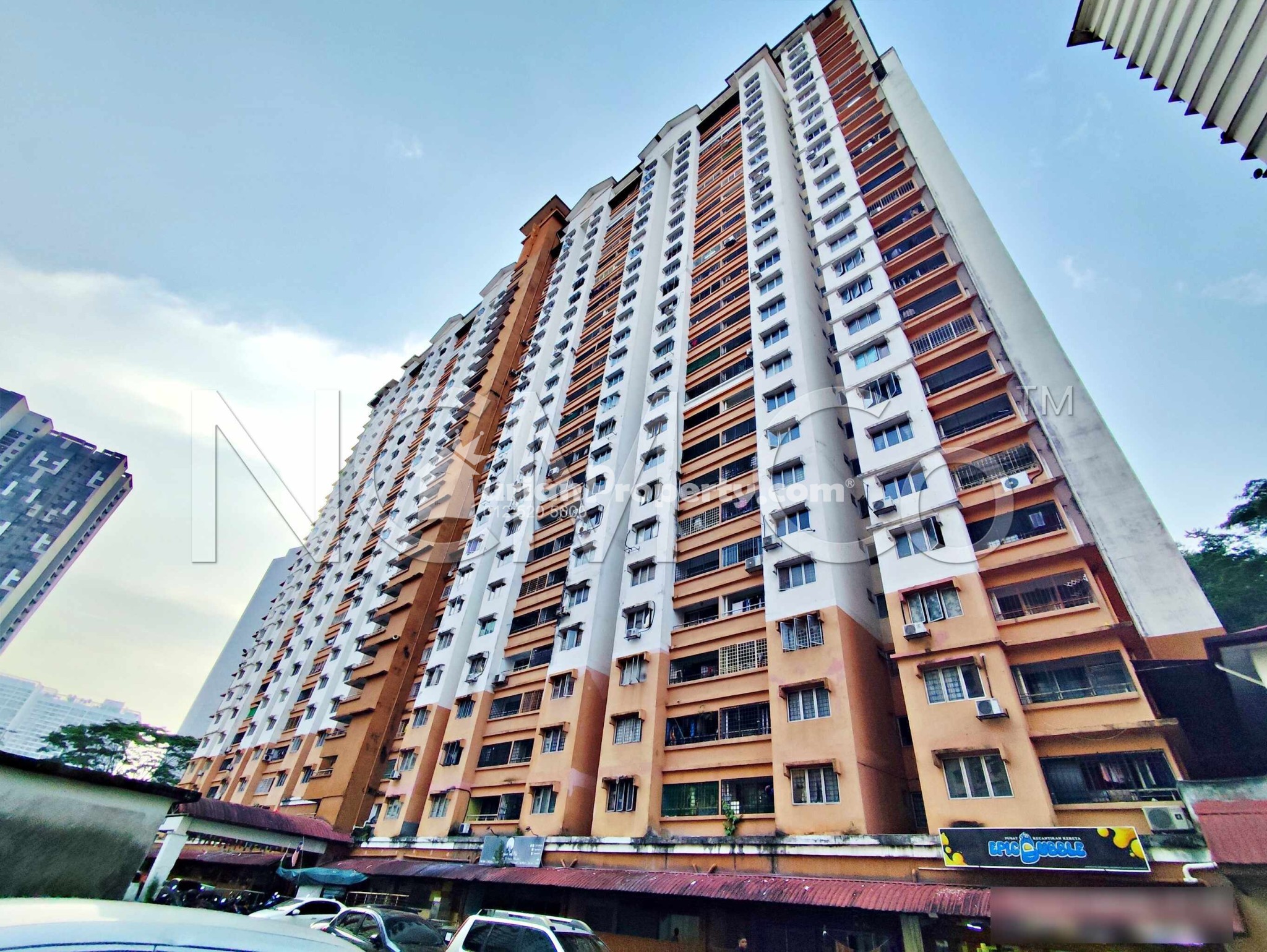 Apartment For Auction at Flora Damansara Apartment
