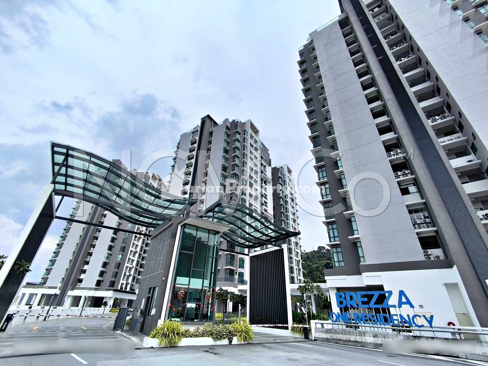 Condo For Auction at Brezza Hill