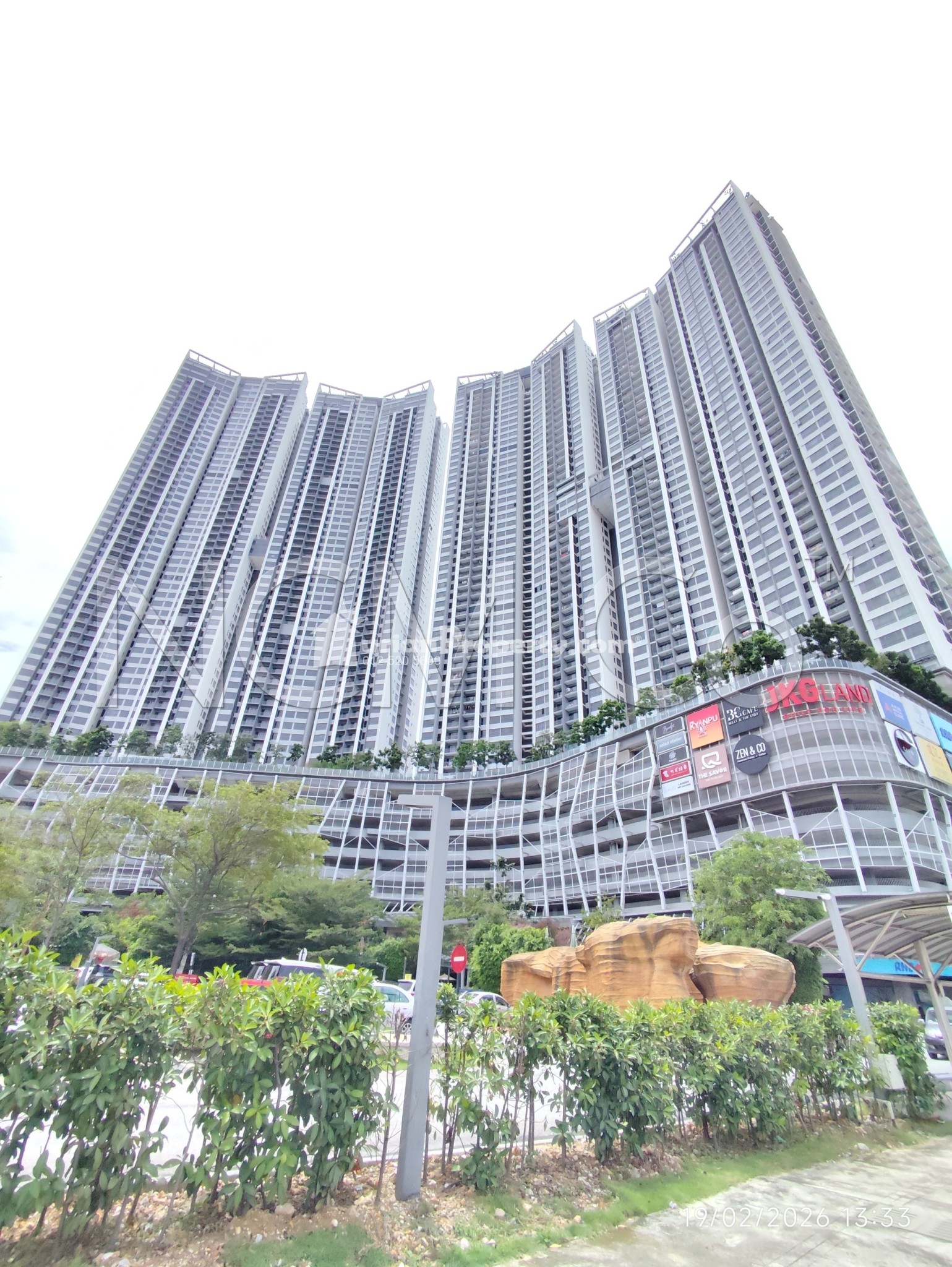 Apartment For Auction at The Era