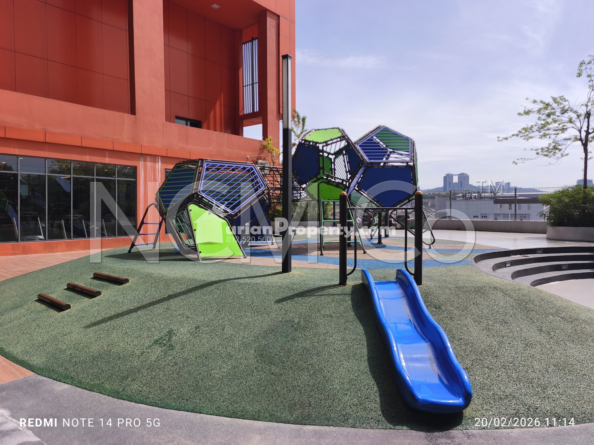 Condo For Auction at The Holmes 2