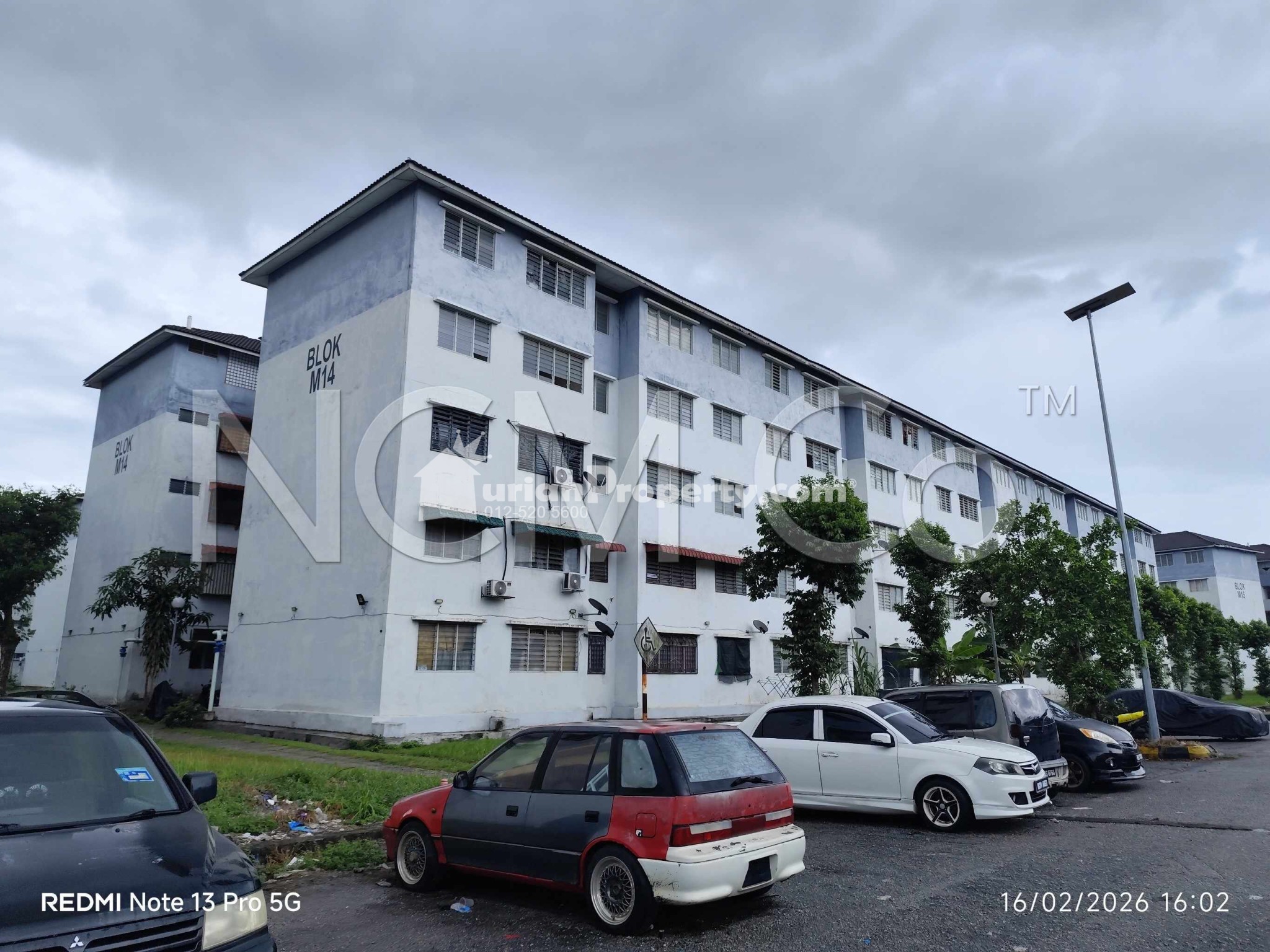 Flat For Auction at Kenari Court