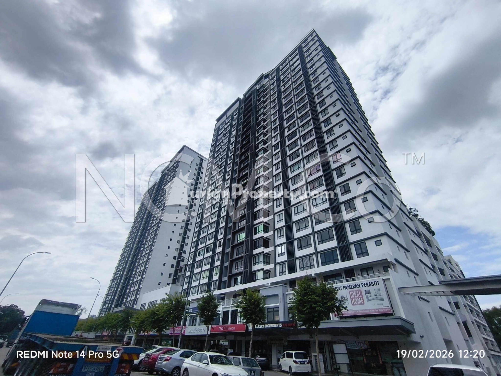 Serviced Residence For Auction at Hill Park Residence