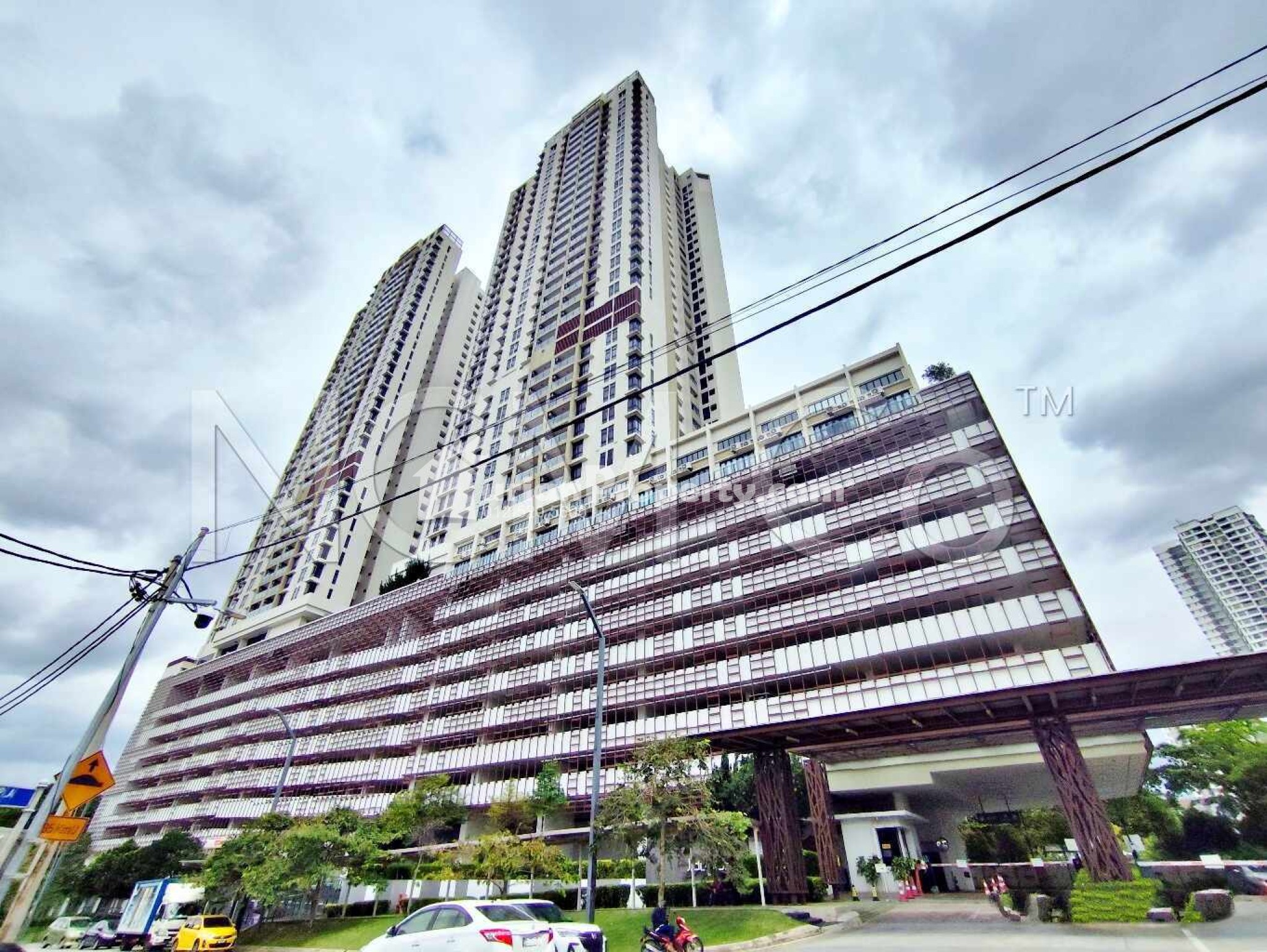 Serviced Residence For Auction at J.Dupion Residence