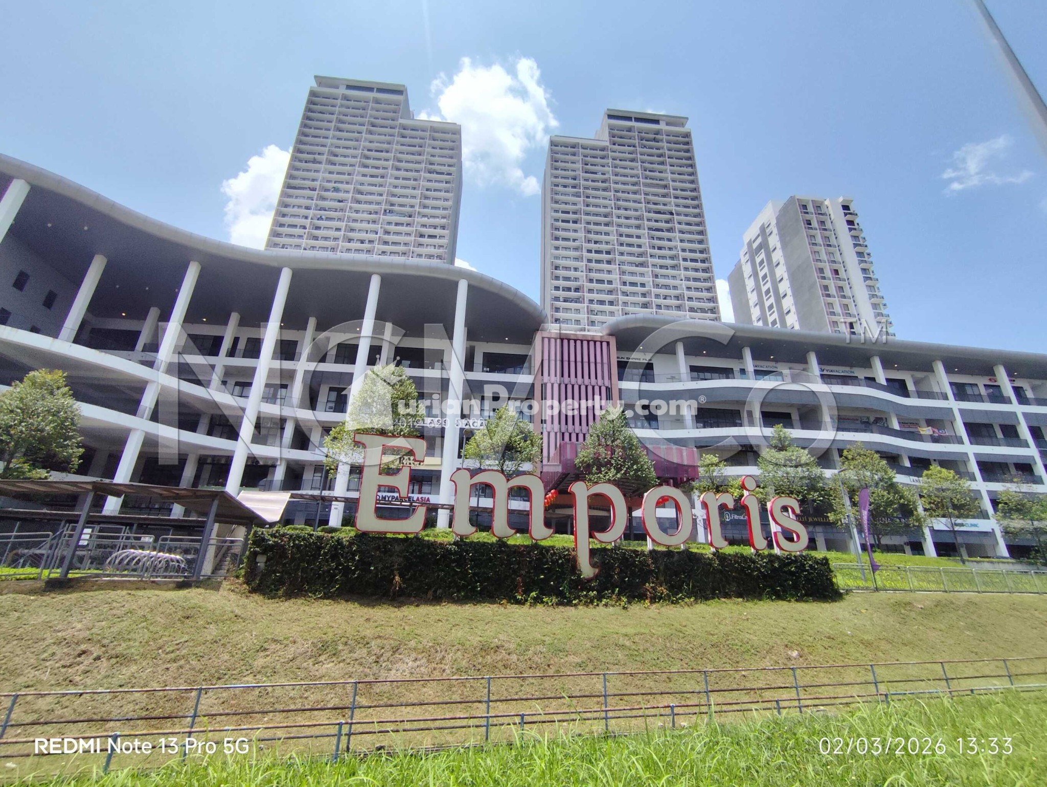 Retail Space For Auction at Emporis